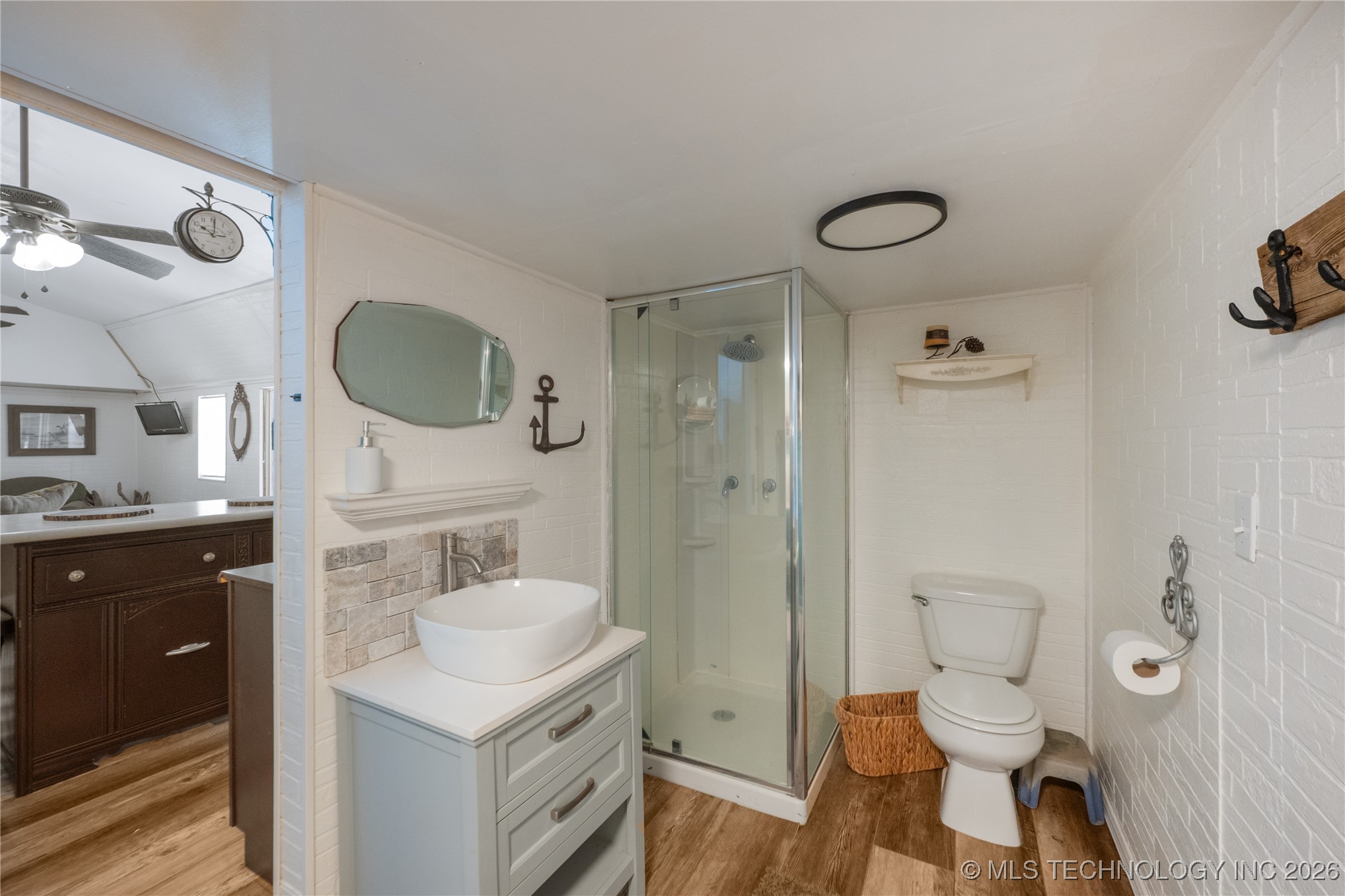 108285 Catfish Property Photo 12