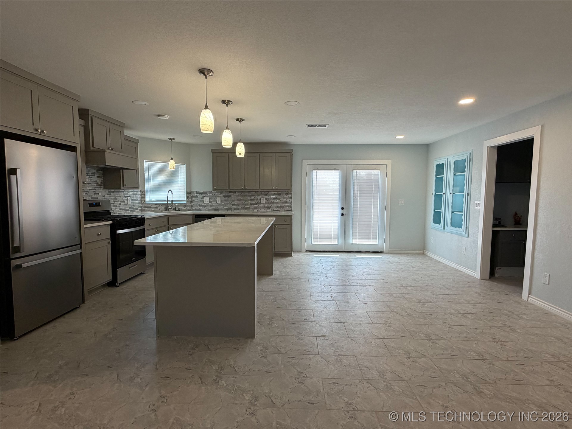 2505 Haskell Boulevard Property Photo 5