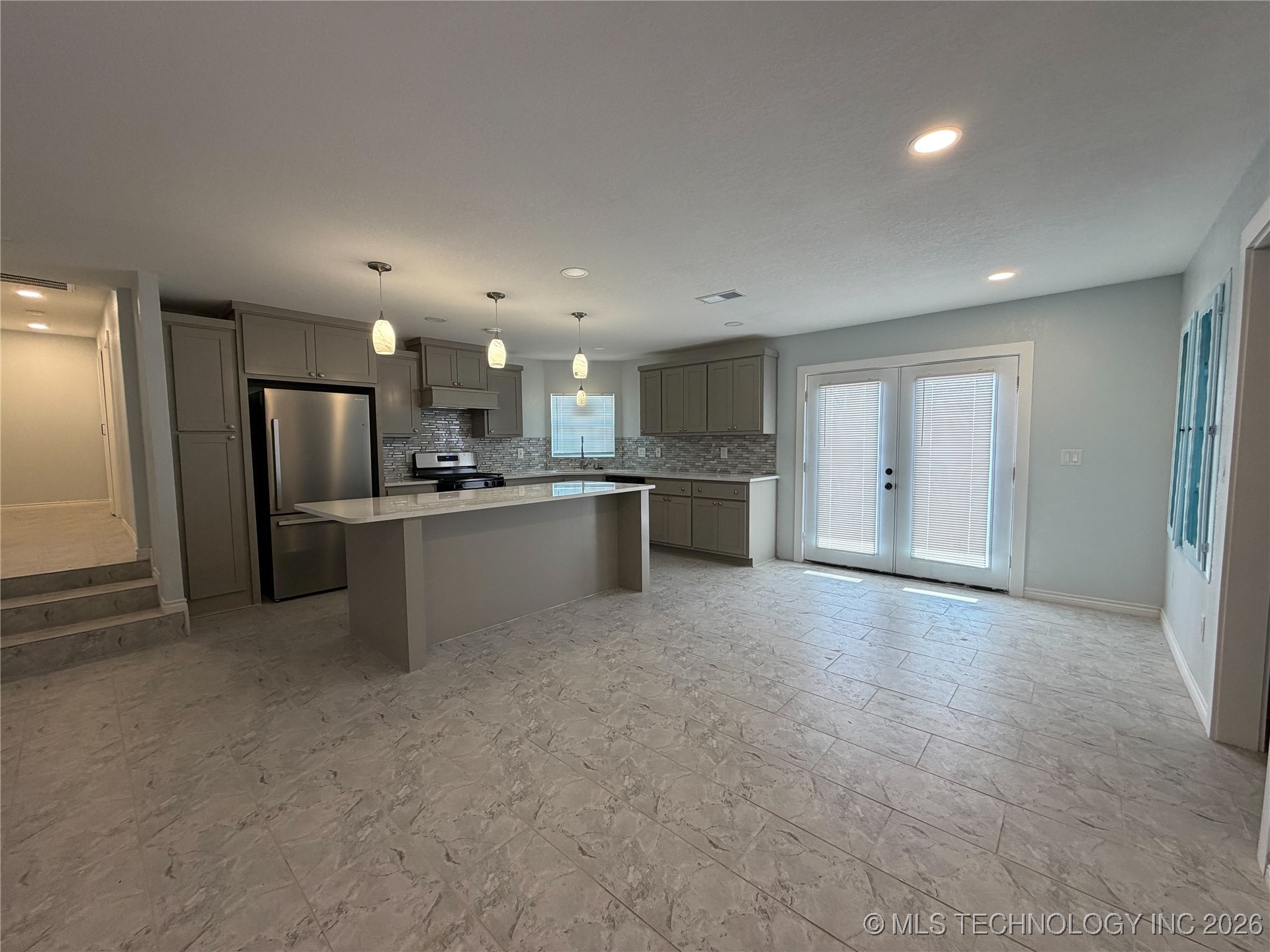 2505 Haskell Boulevard Property Photo 6