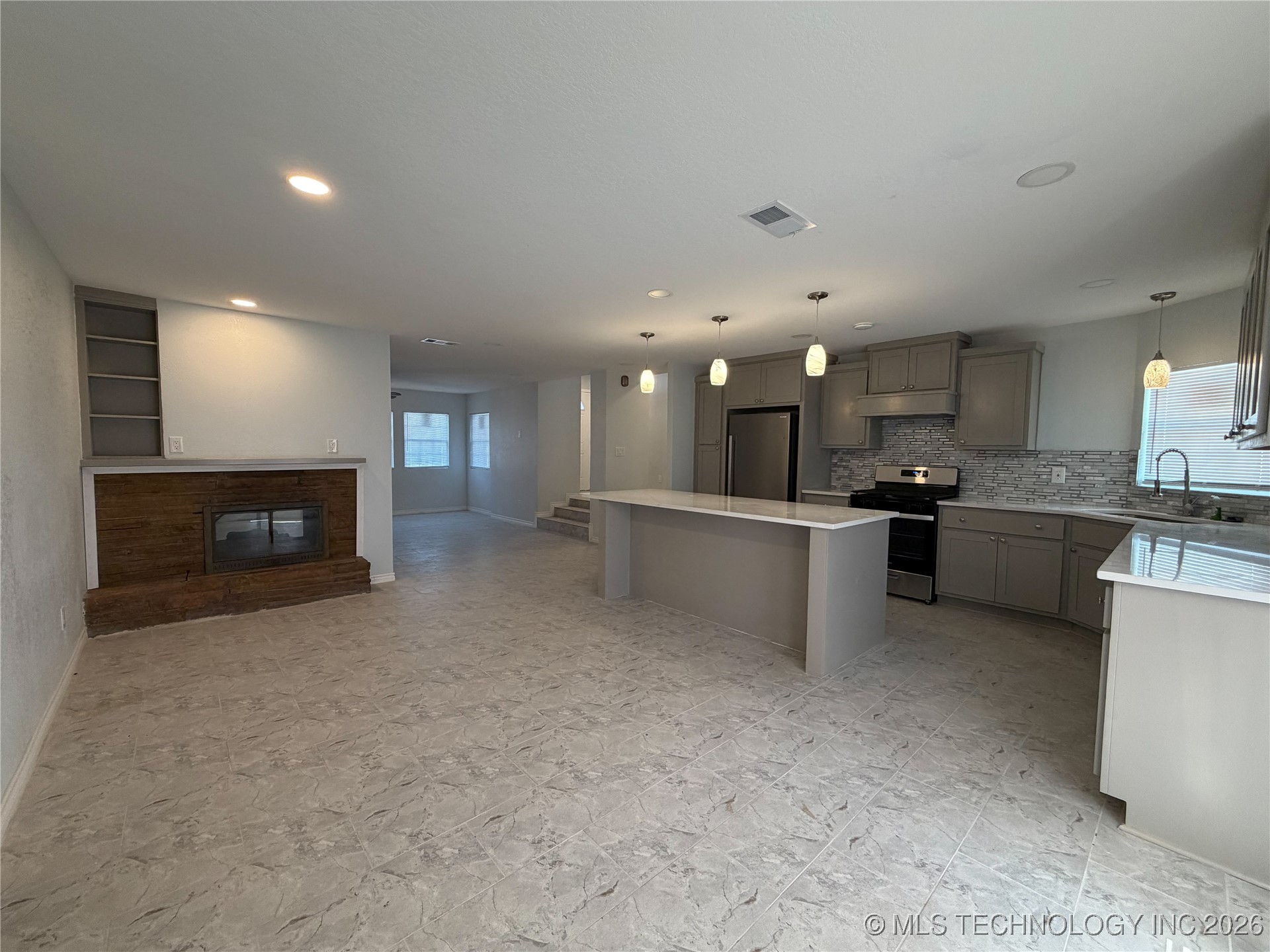 2505 Haskell Boulevard Property Photo 8