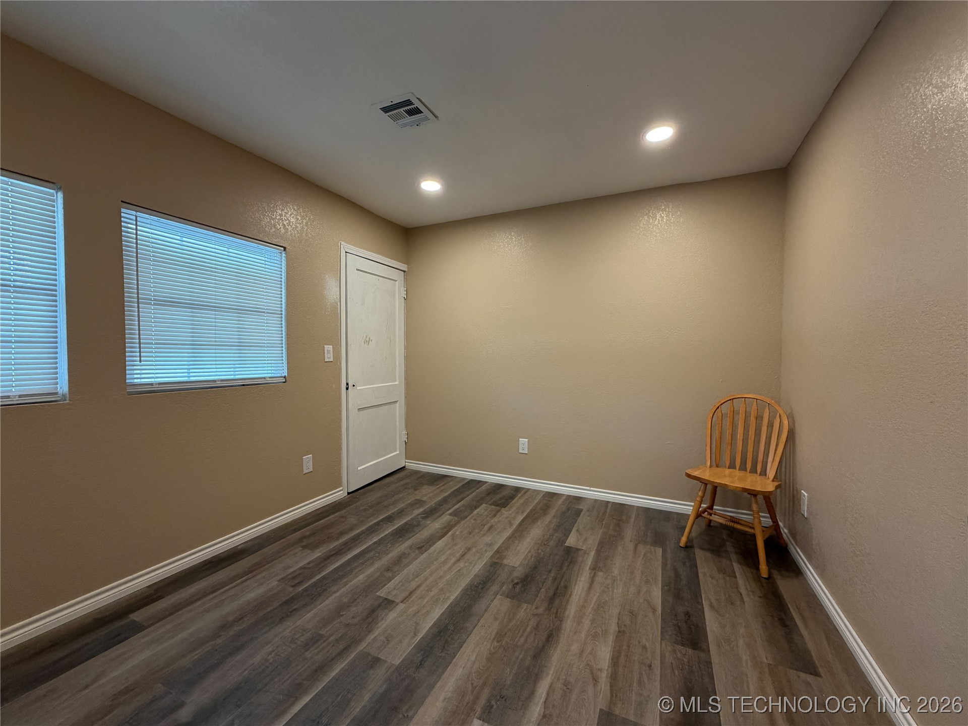 2505 Haskell Boulevard Property Photo 15