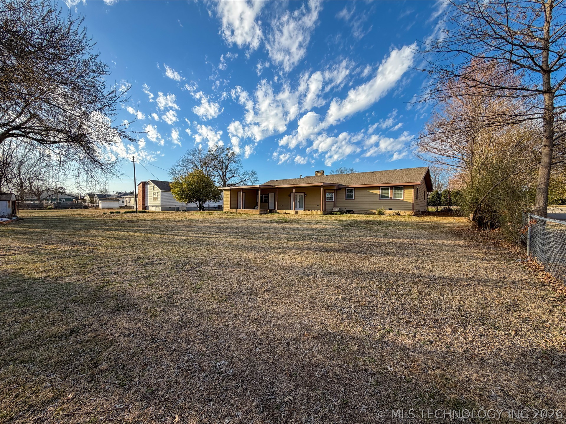 2505 Haskell Boulevard Property Photo 17