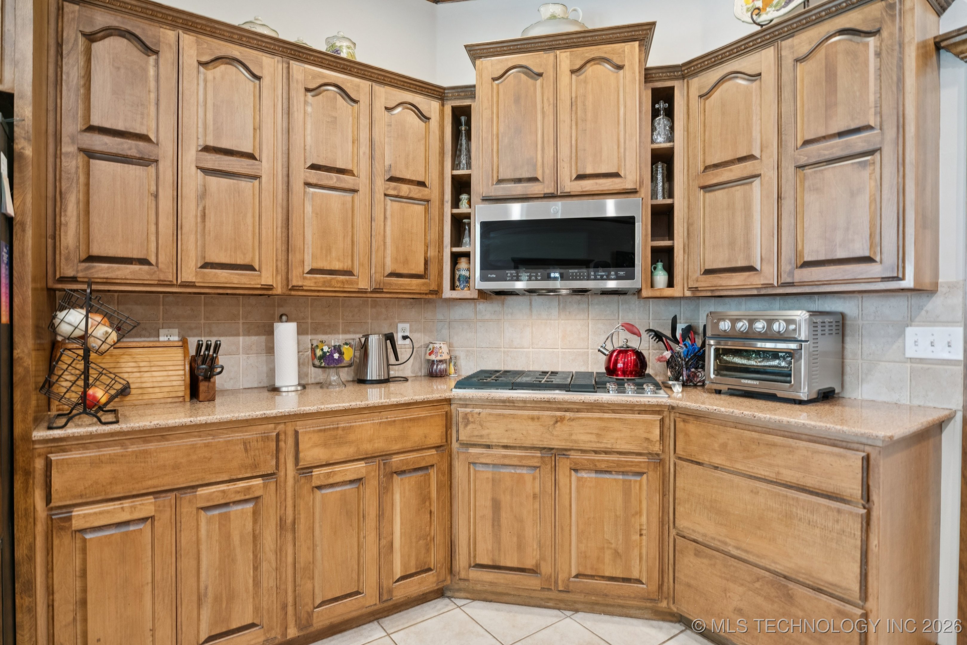 316 E 44th Street Property Photo 19