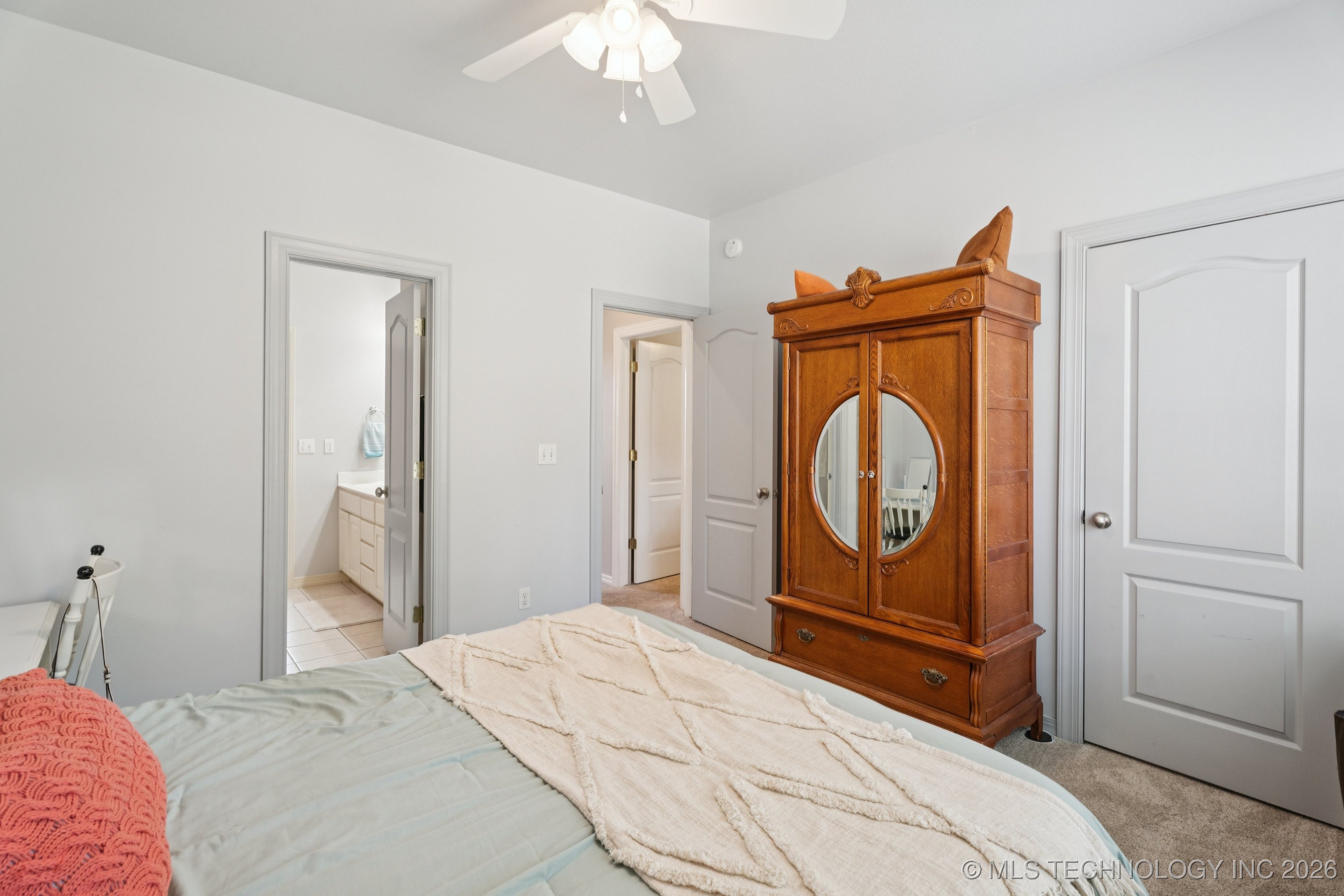 316 E 44th Street Property Photo 37