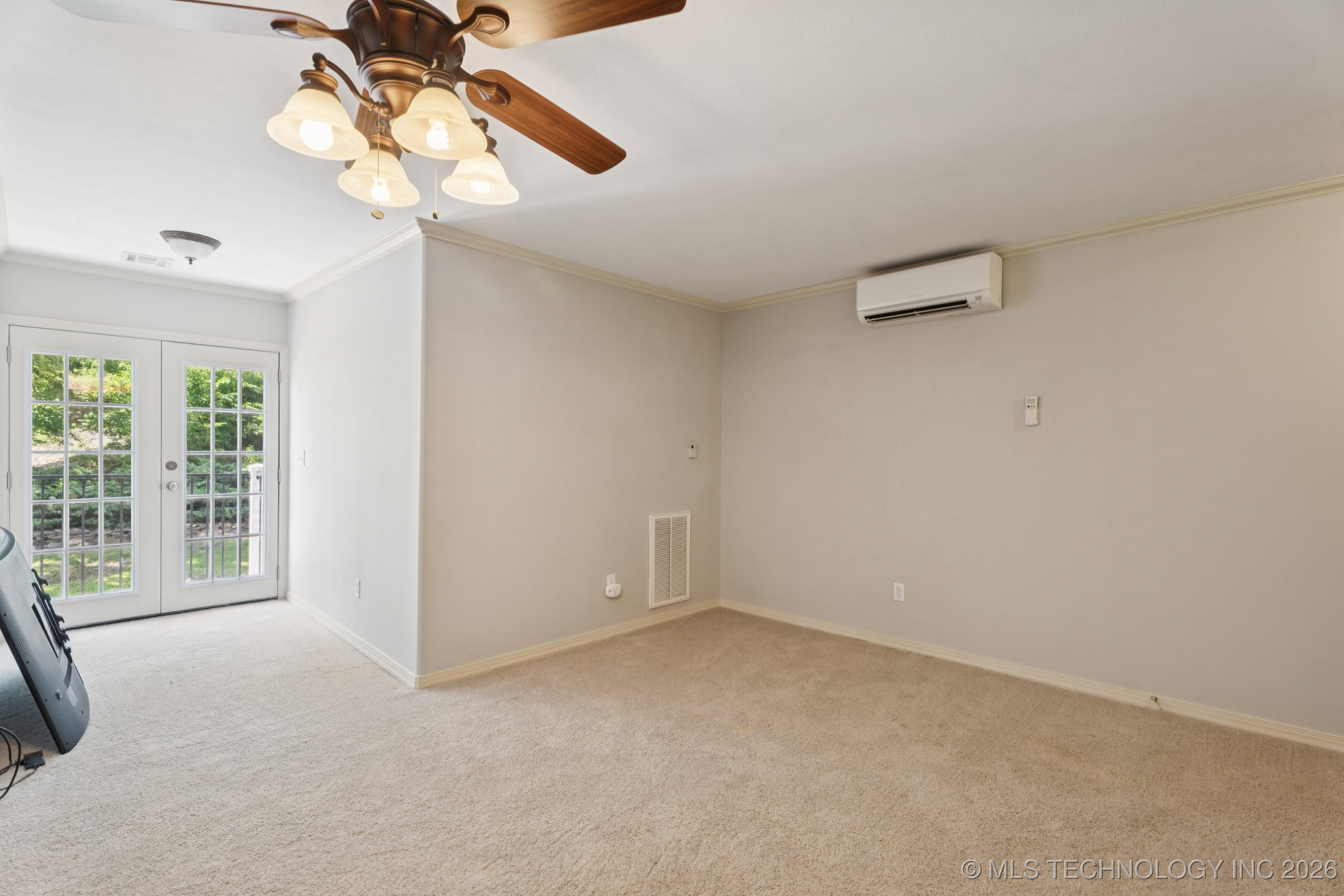 316 E 44th Street Property Photo 45