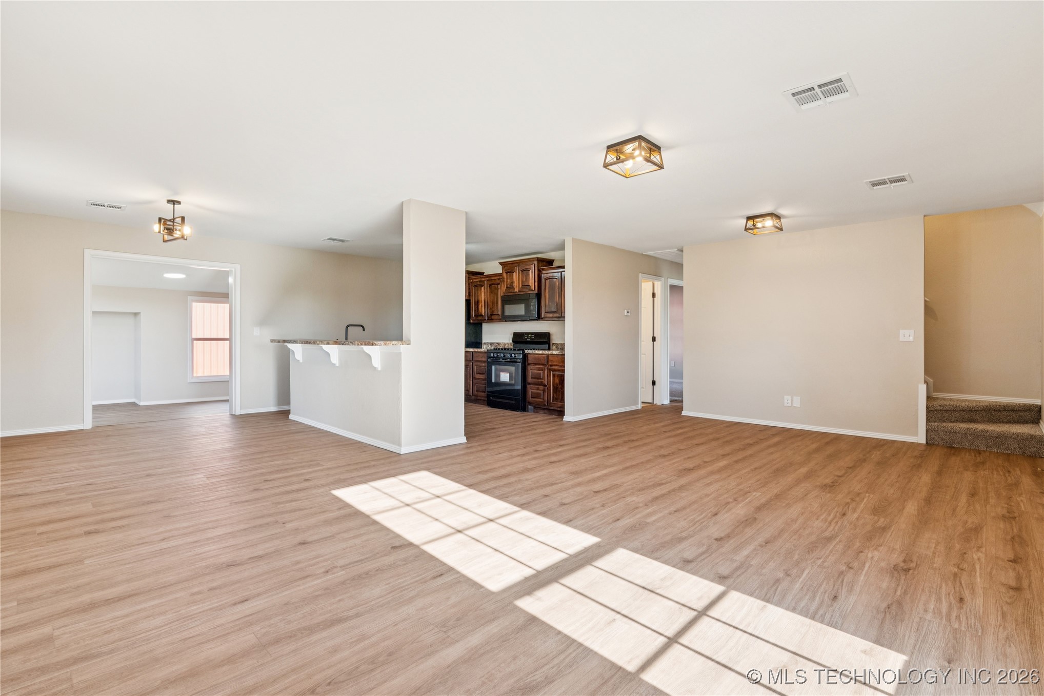 1915 S Lenapah Avenue Property Photo 3