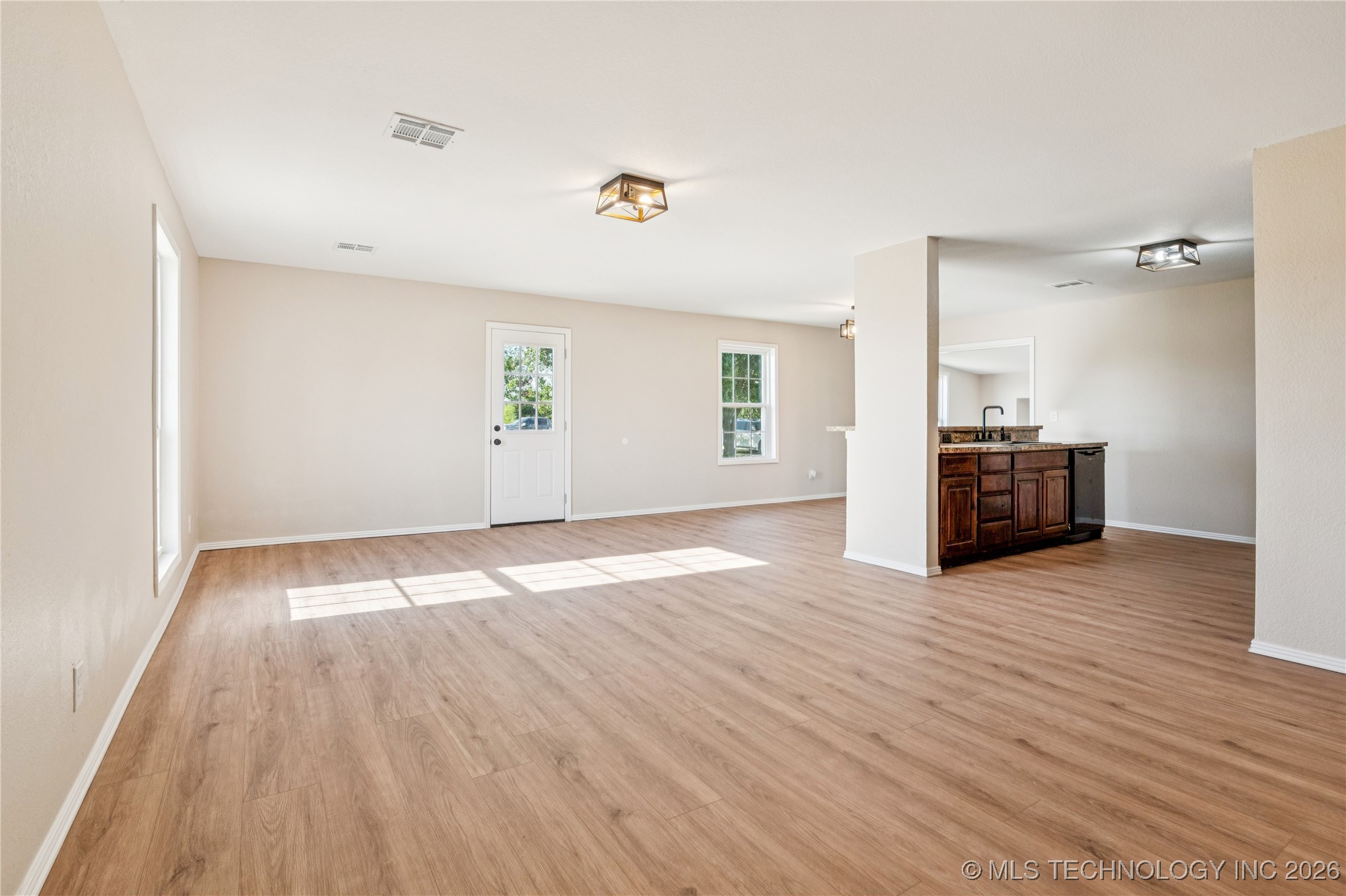 1915 S Lenapah Avenue Property Photo 5