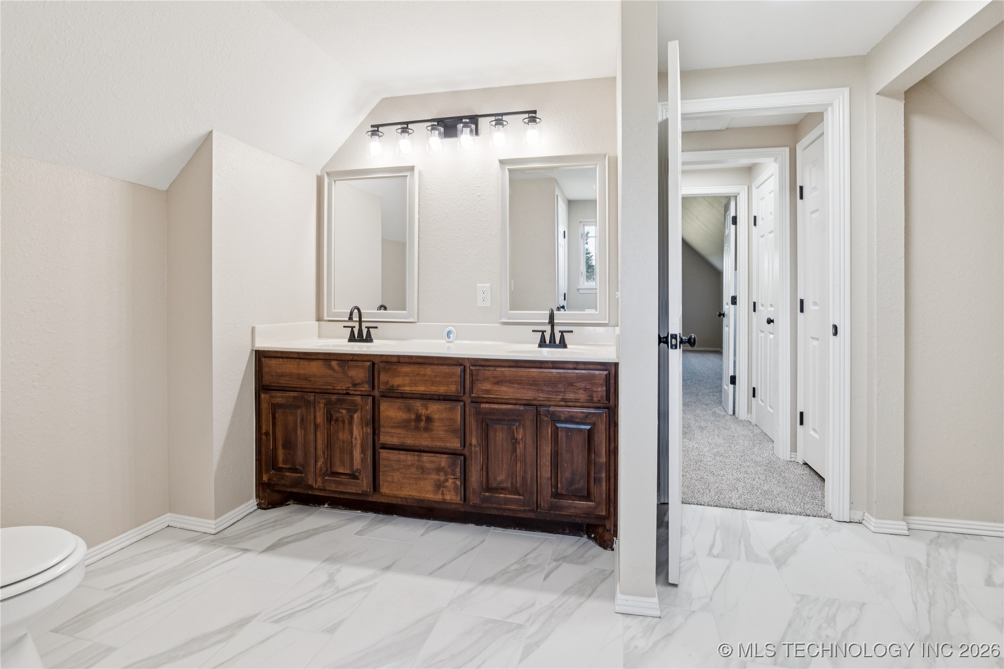 1915 S Lenapah Avenue Property Photo 14