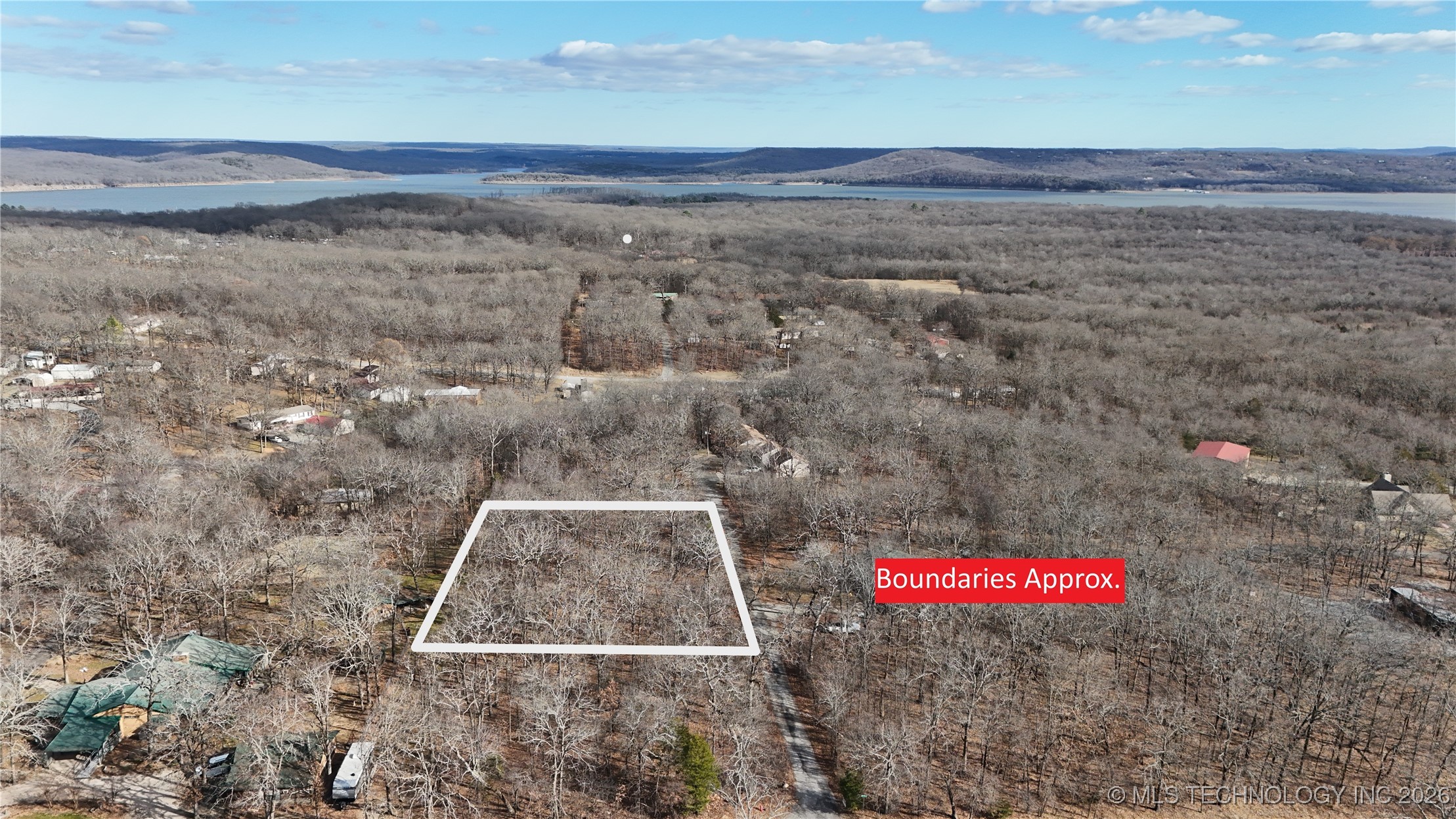 0007 E 703 Road Property Photo 2