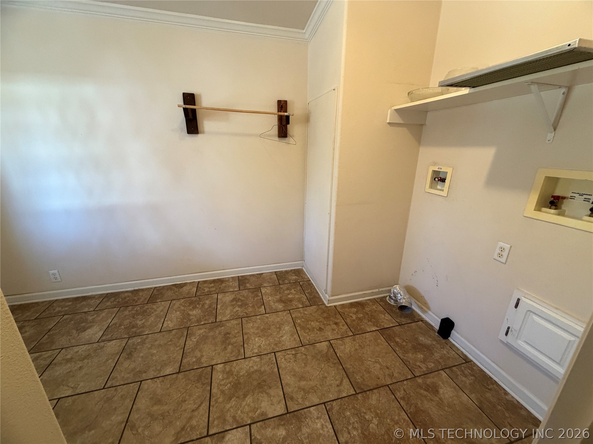 107356 S 4138 Property Photo 47