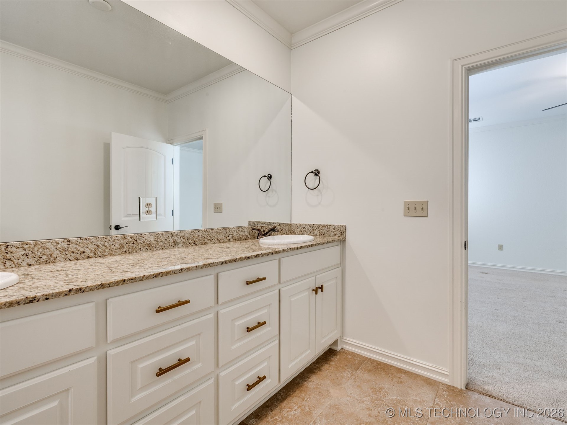 11328 S 75th Avenue E Property Photo 35