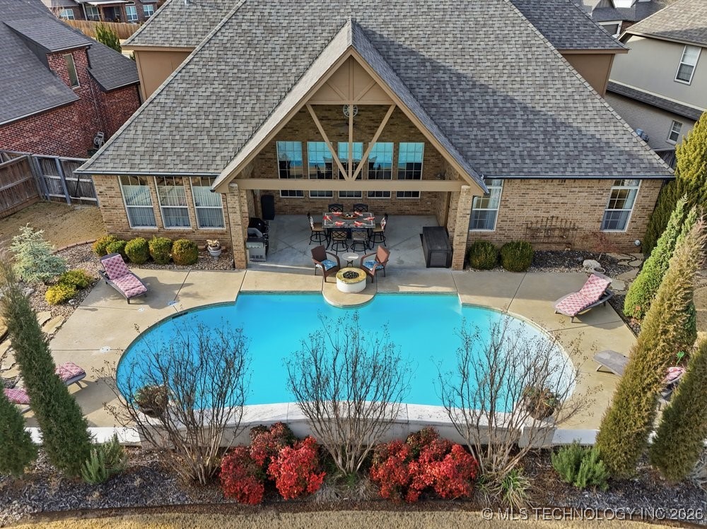 3631 S Fir Boulevard Property Photo 2