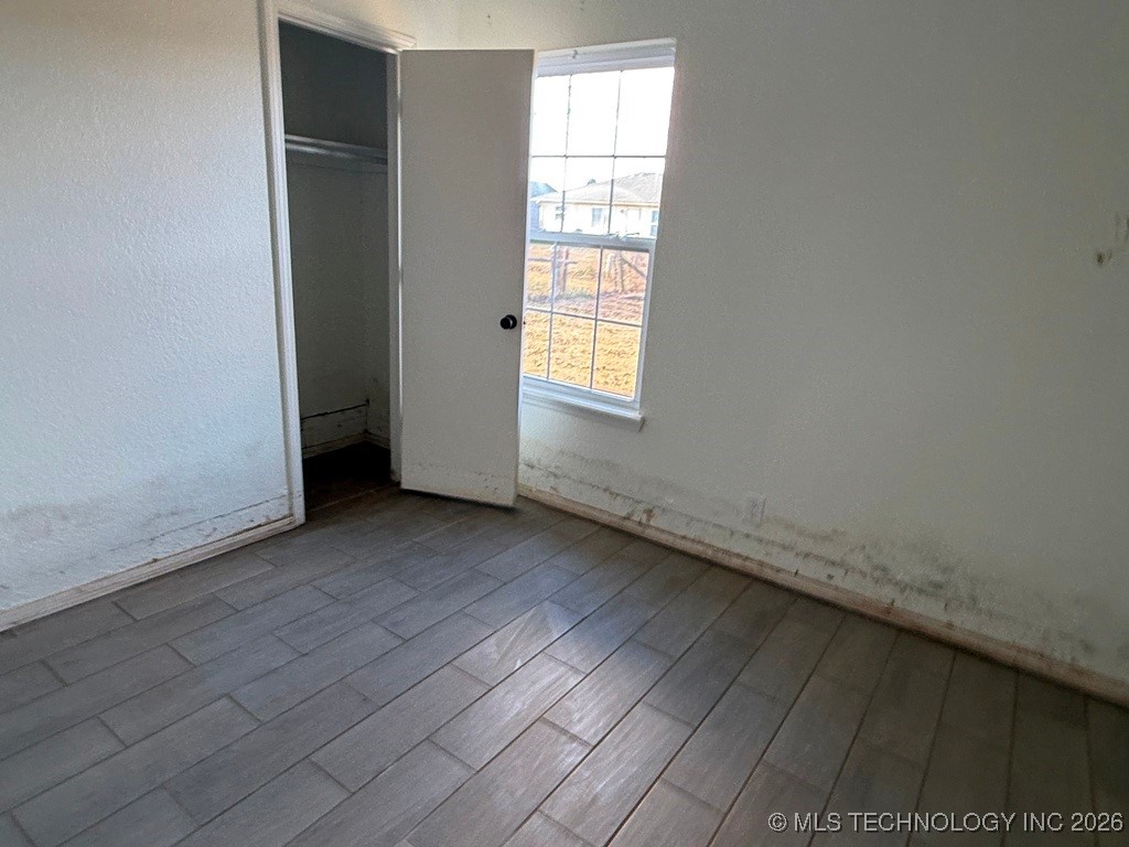 9924 N 44th East Avenue Property Photo 12