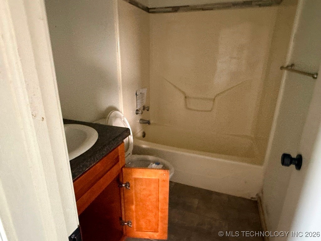 9924 N 44th East Avenue Property Photo 14