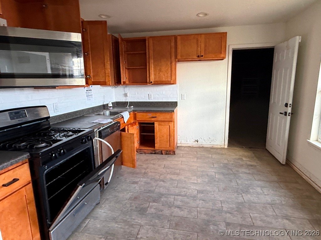 9924 N 44th East Avenue Property Photo 18