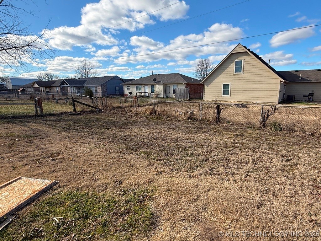 9924 N 44th East Avenue Property Photo 20