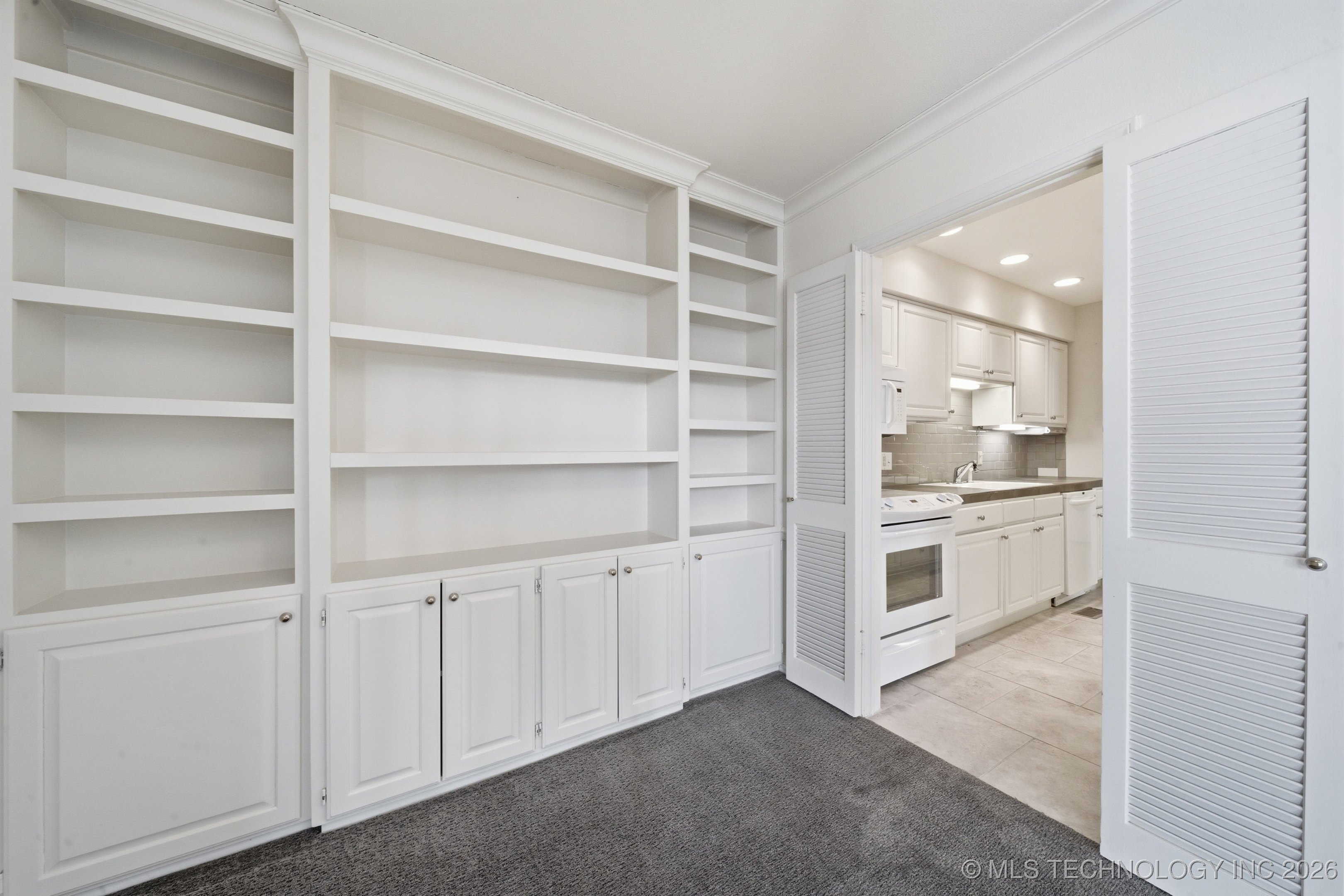 2603335 Property Photo 10