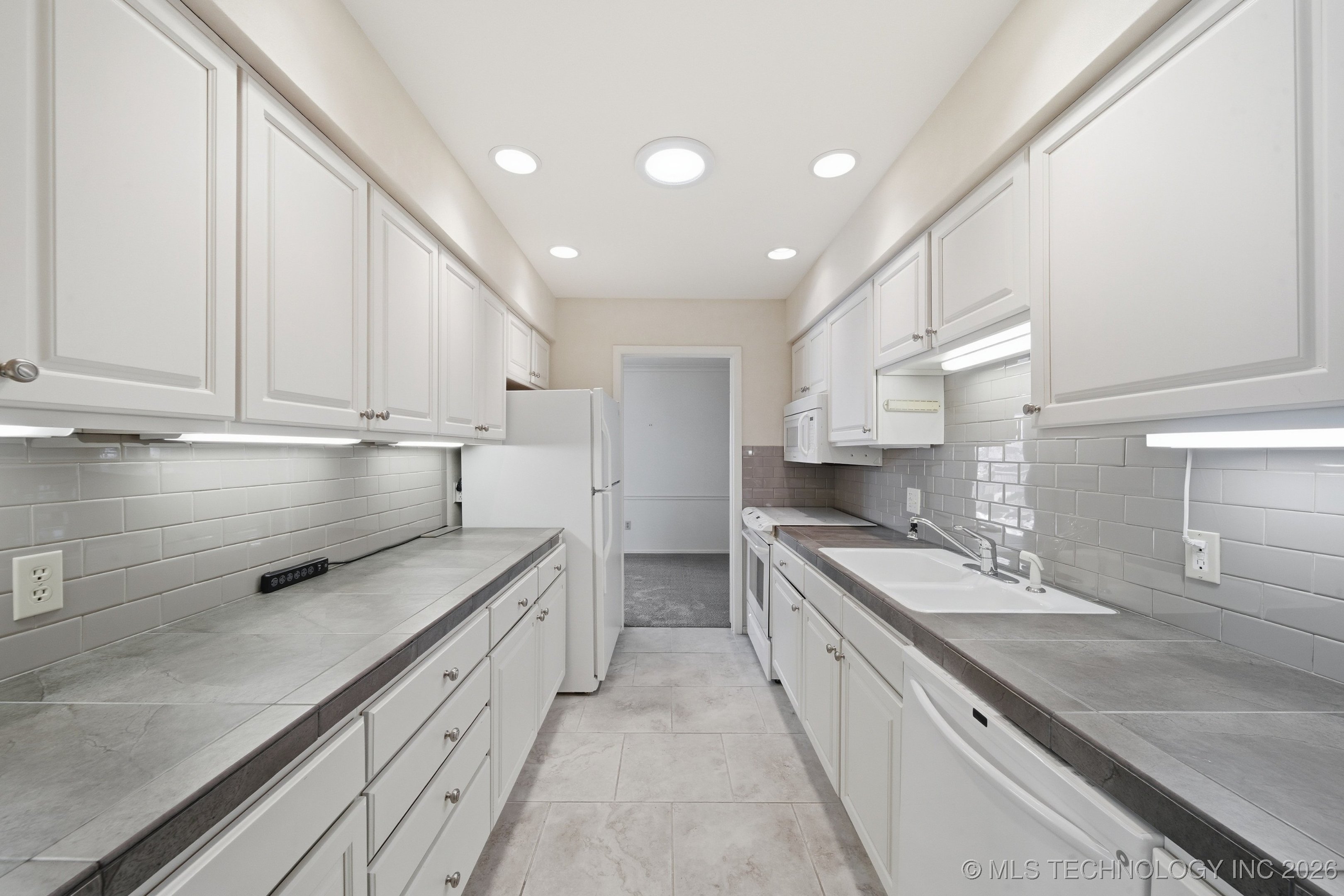 2603335 Property Photo 14