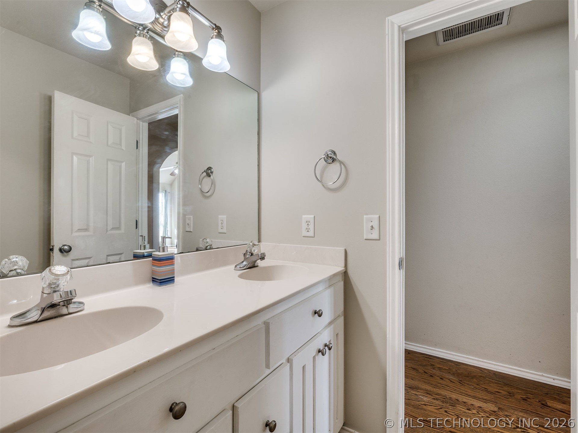 1018 W 120th Court S Property Photo 51