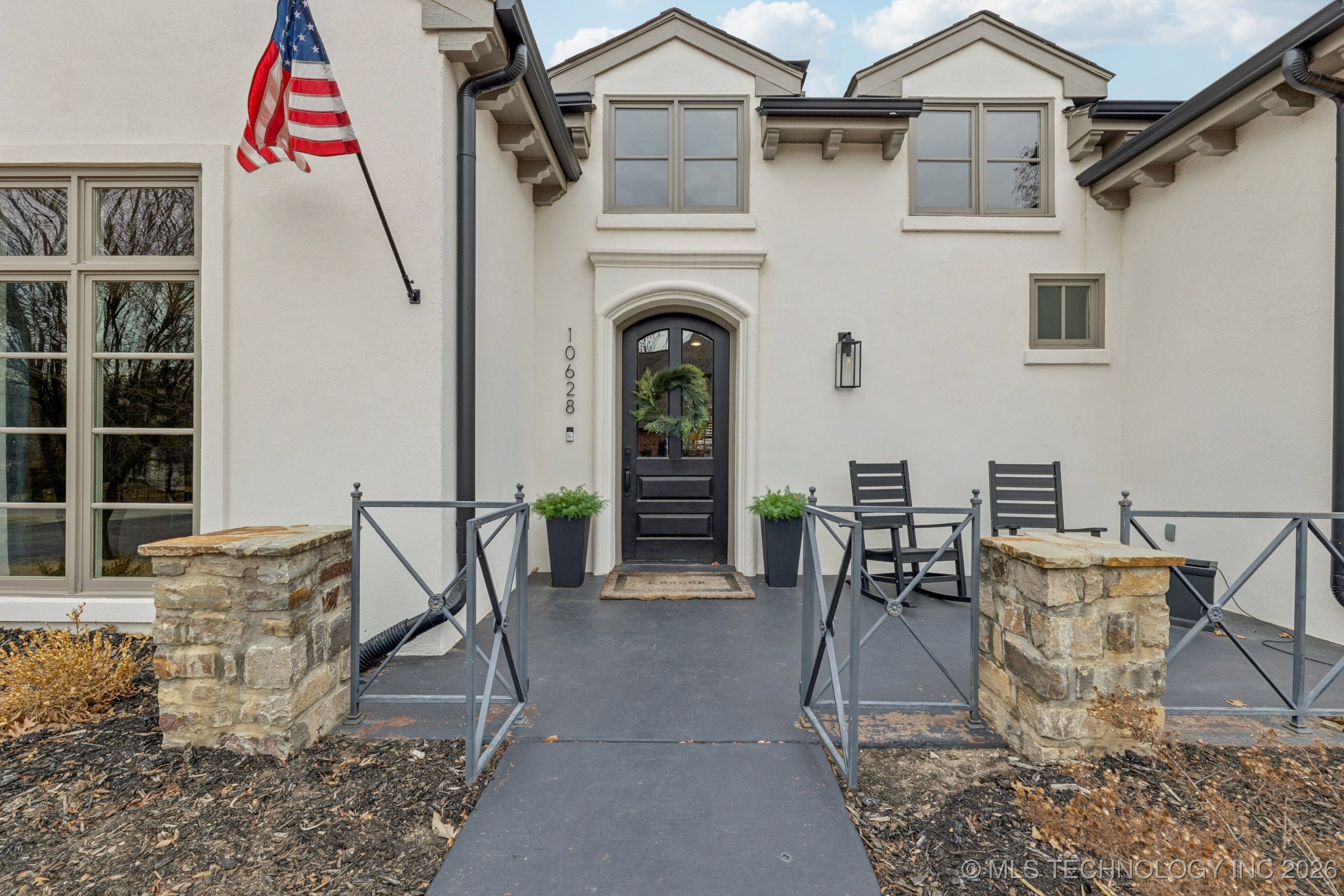 10628 S Mulberry Street Property Photo 2