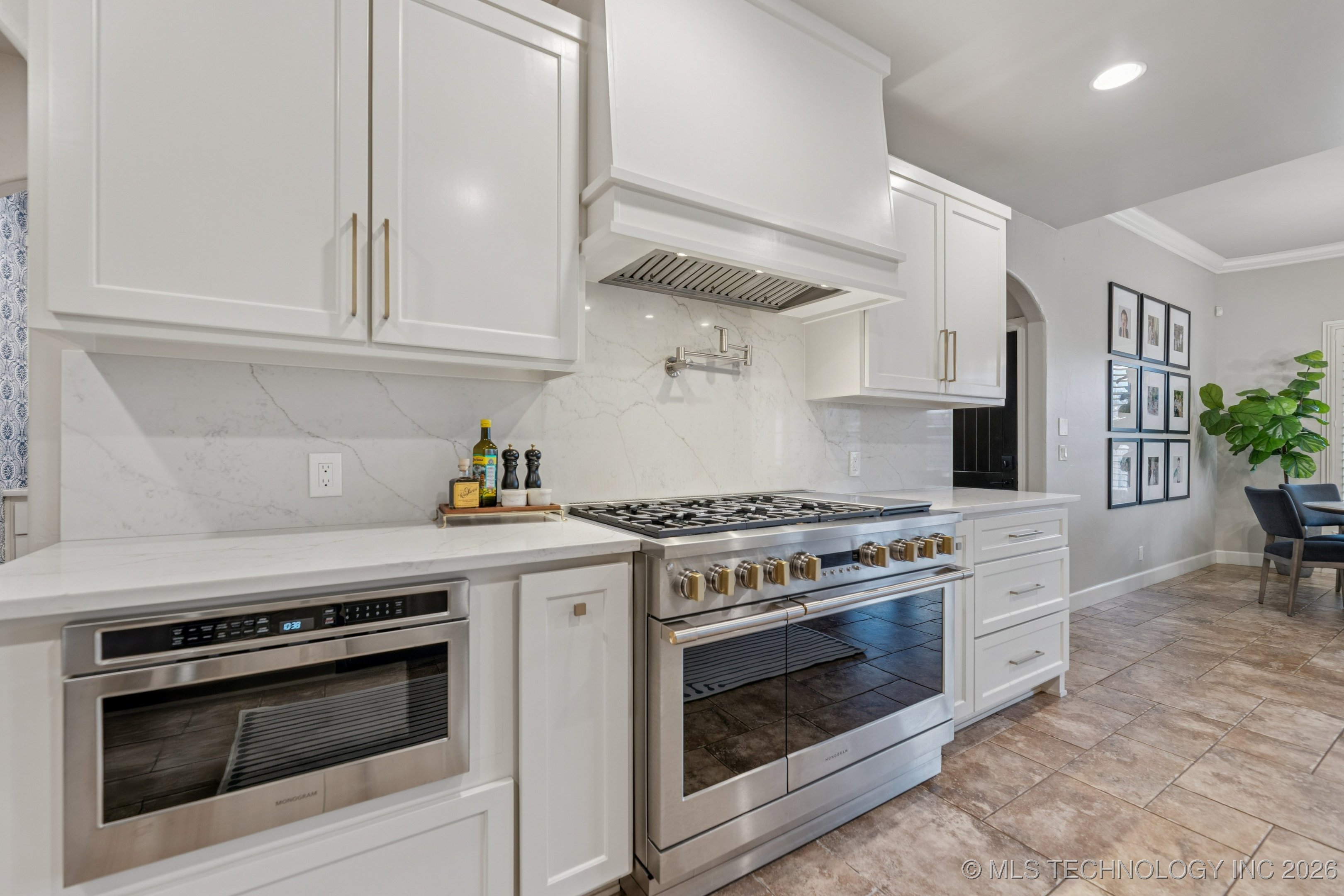 10628 S Mulberry Street Property Photo 9