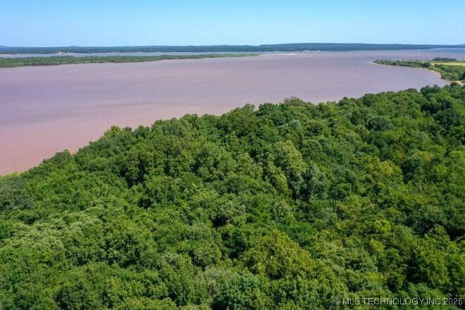 1679 Augustus Road Property Photo 4