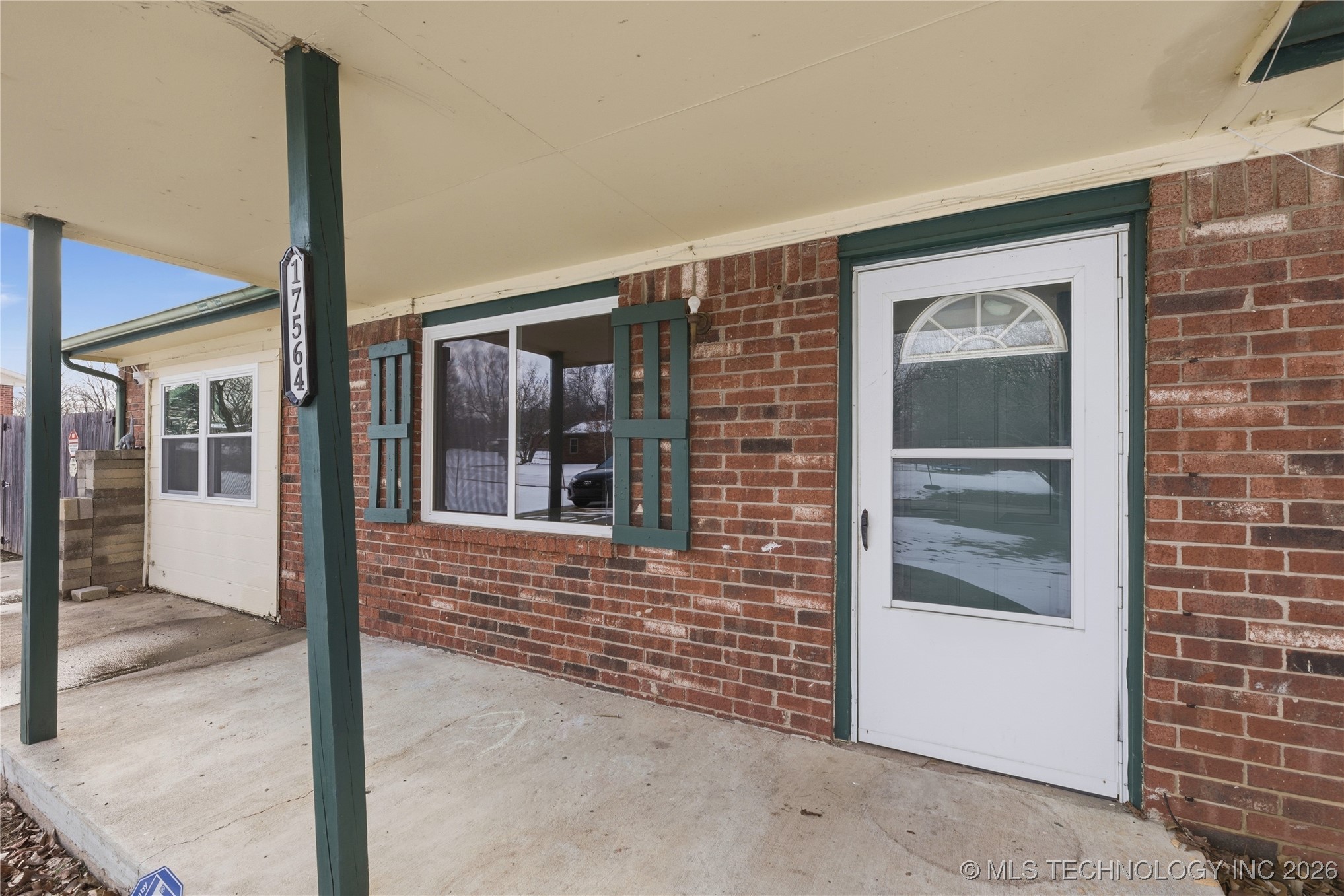 17564 W Grandview Drive Property Photo 6