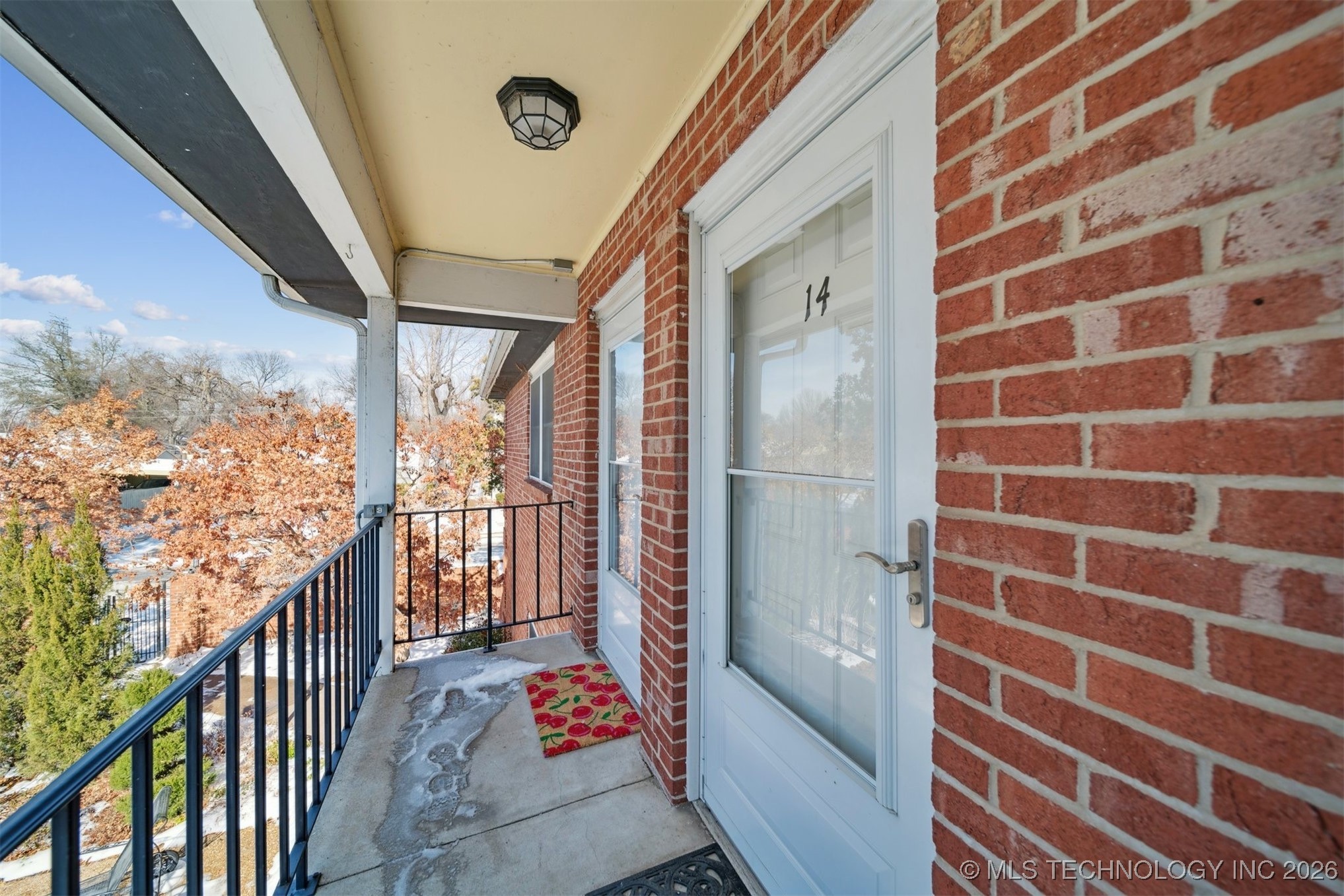 3701 Riverside Drive 14