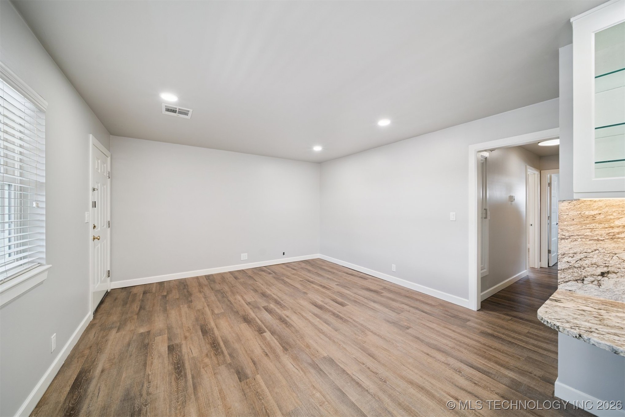 3701 Riverside Drive 14 Property Photo 7