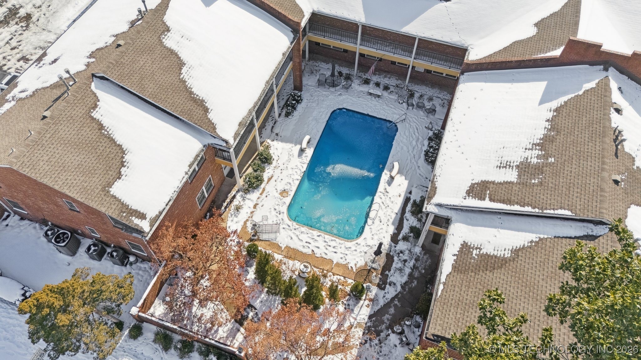 3701 Riverside Drive 14 Property Photo 24