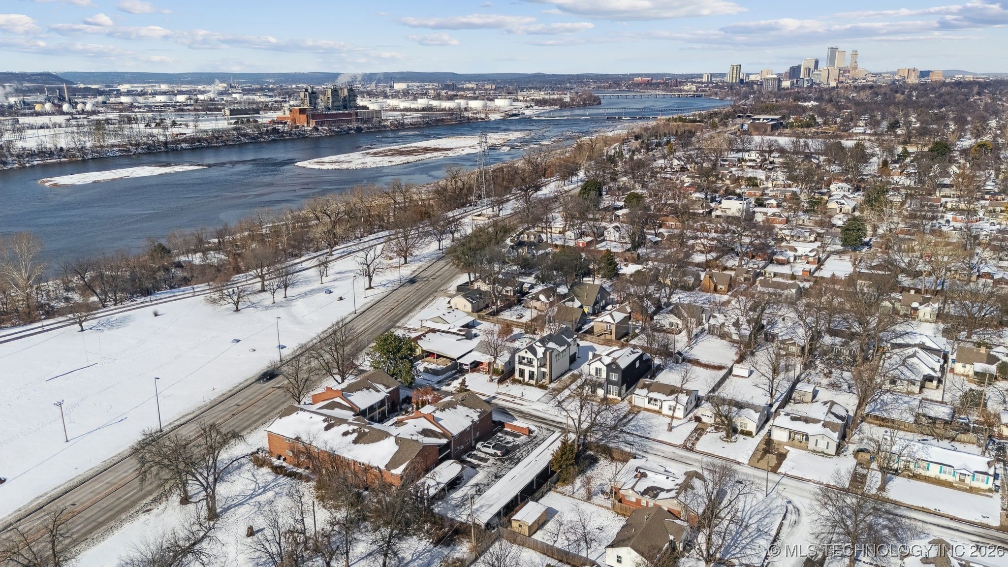 3701 Riverside Drive 14 Property Photo 27