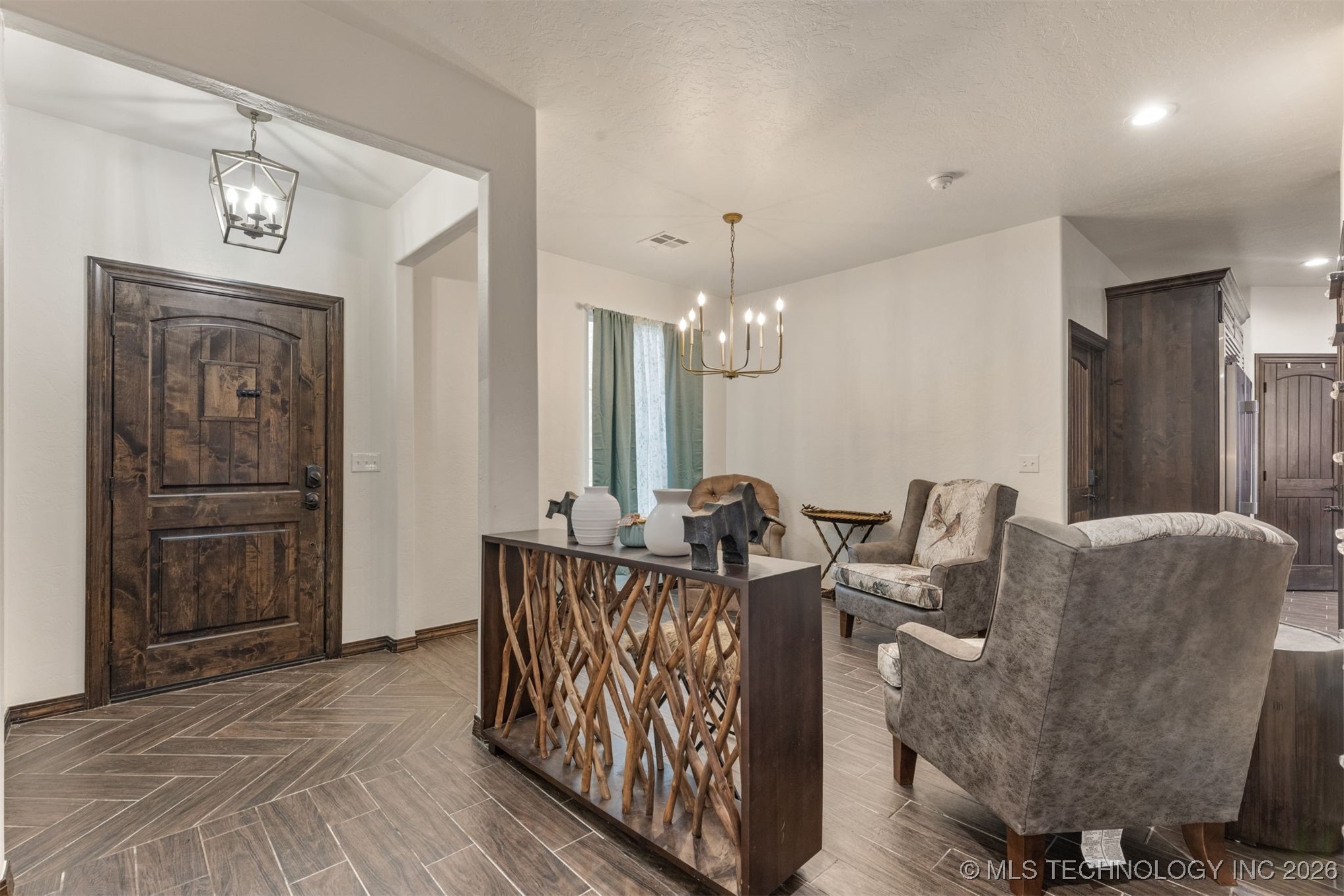 1113 Elizabeth Drive Property Photo 9