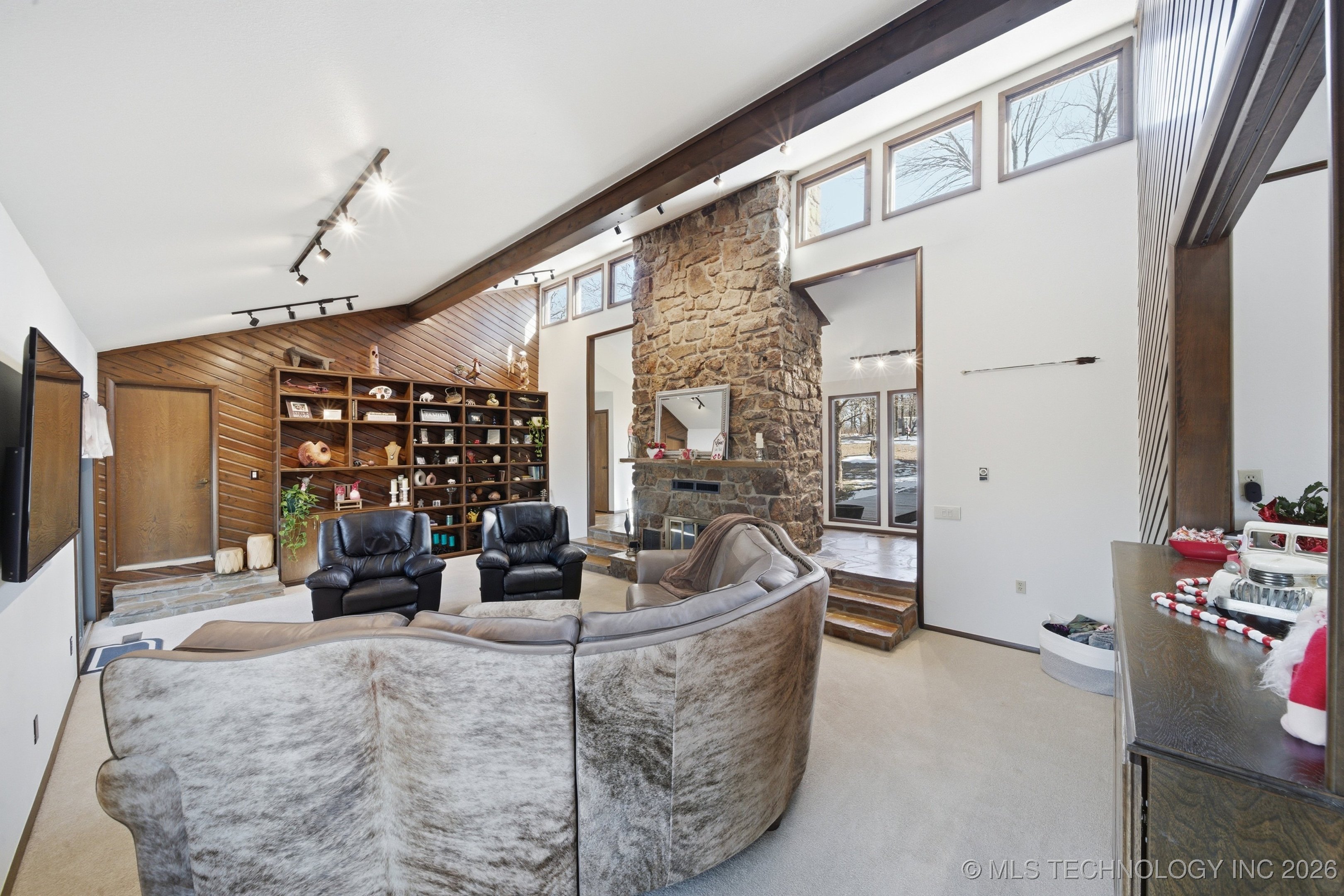 7360 River Ridge Road Property Photo 7