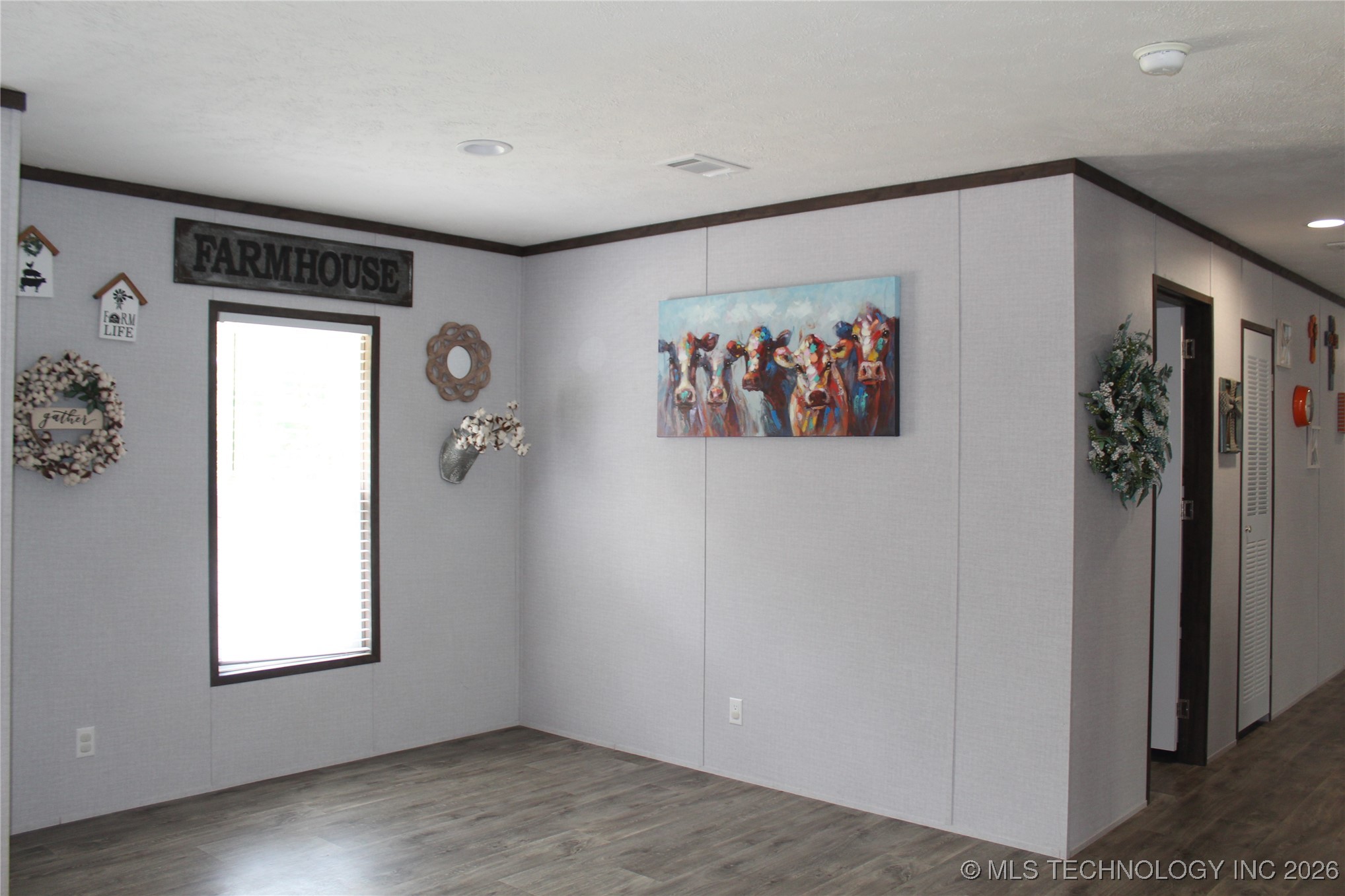 23187 Wildflower Property Photo 7