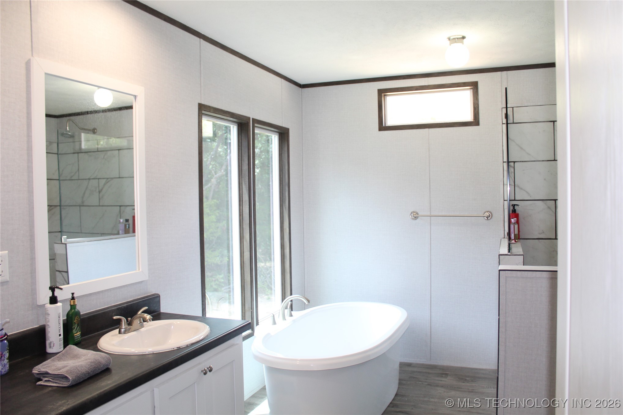 23187 Wildflower Property Photo 16