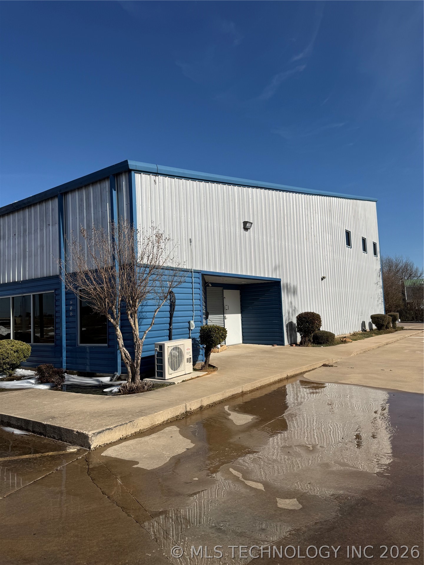 608 Bryan Property Photo 1