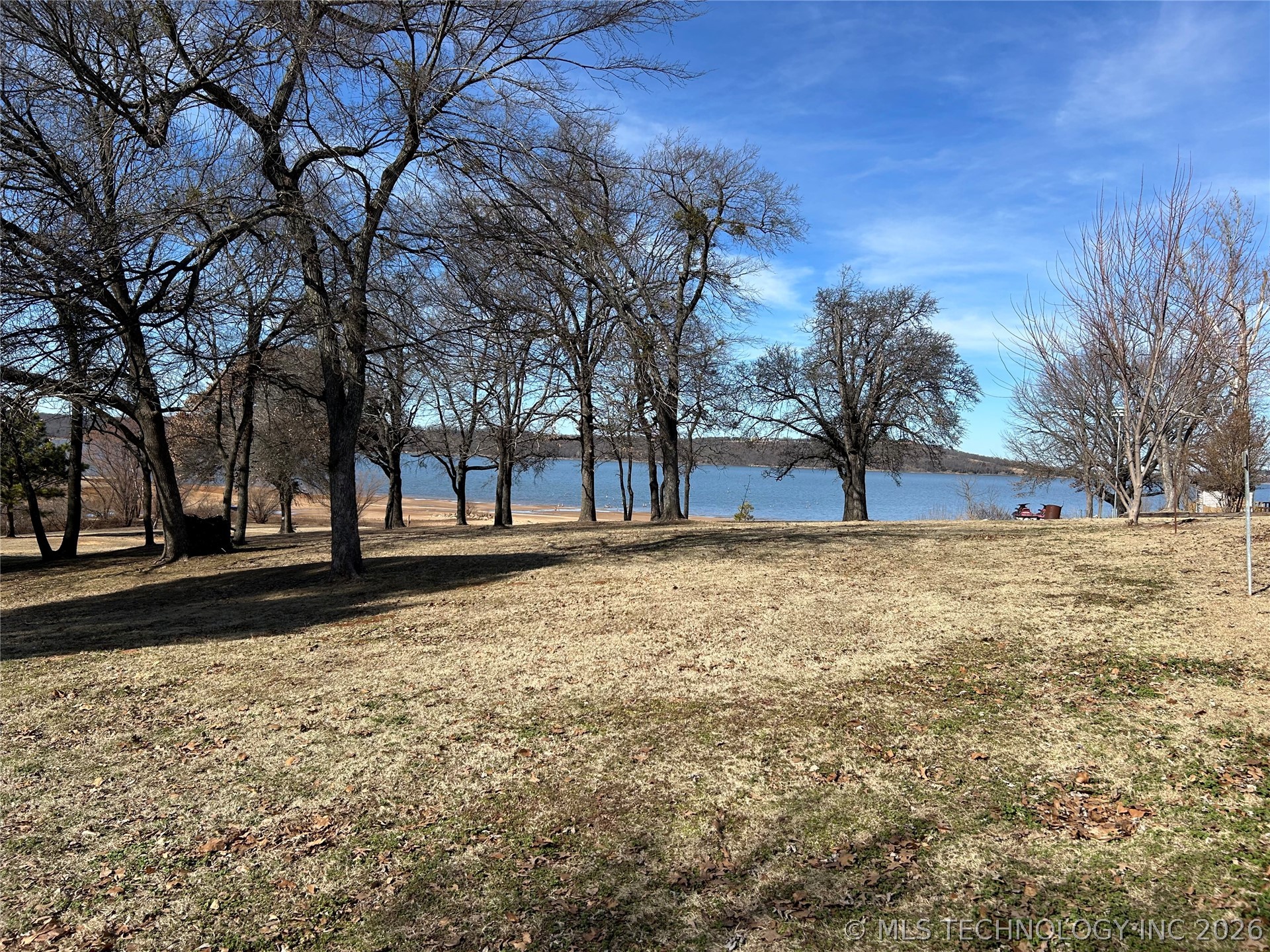 676 N Elm Street Property Photo 5