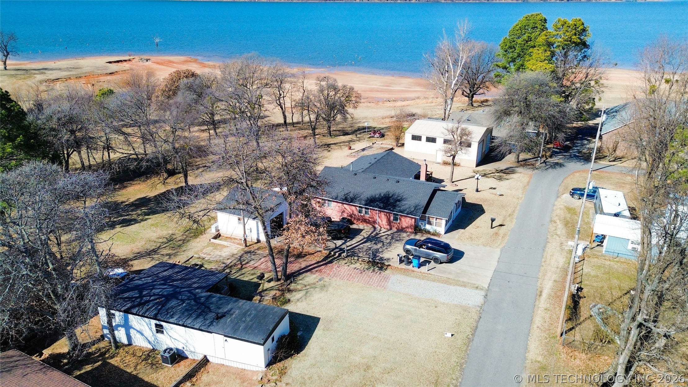 676 N Elm Street Property Photo 26