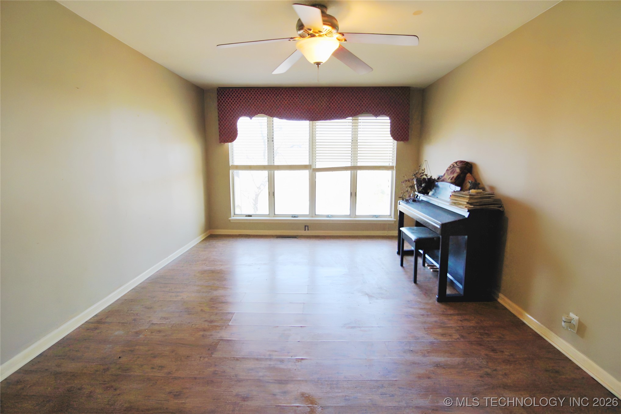 18234 S 80th West Avenue Property Photo 5