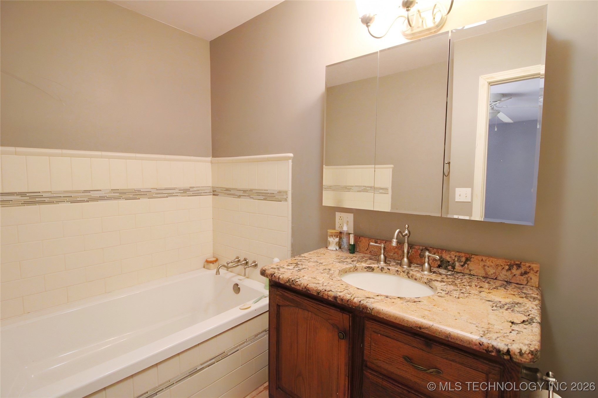 18234 S 80th West Avenue Property Photo 14