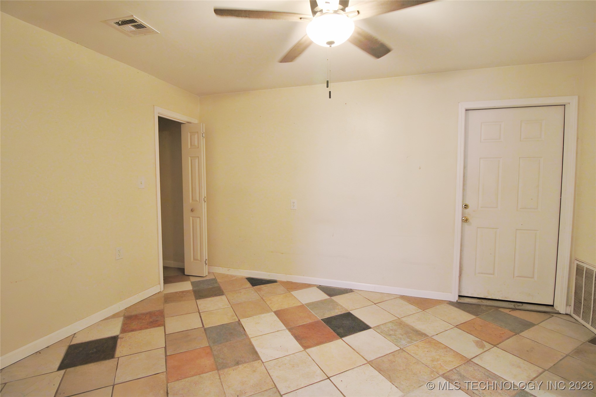 18234 S 80th West Avenue Property Photo 32