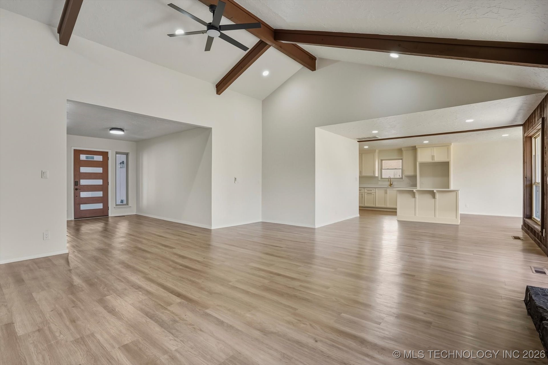 6803 S 77th East Avenue Property Photo 8