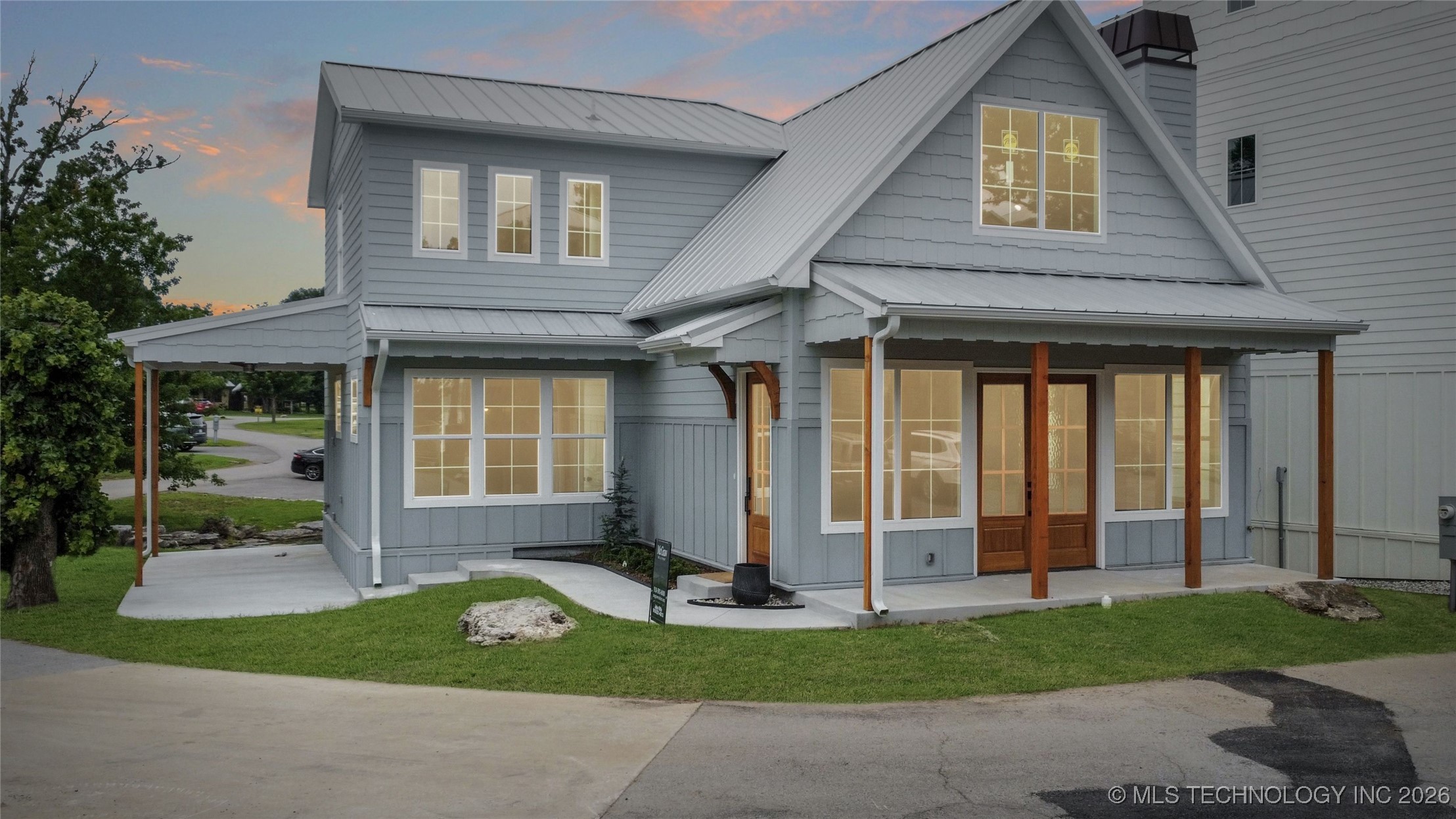 37251 S Cliff Crest Drive Property Photo 1