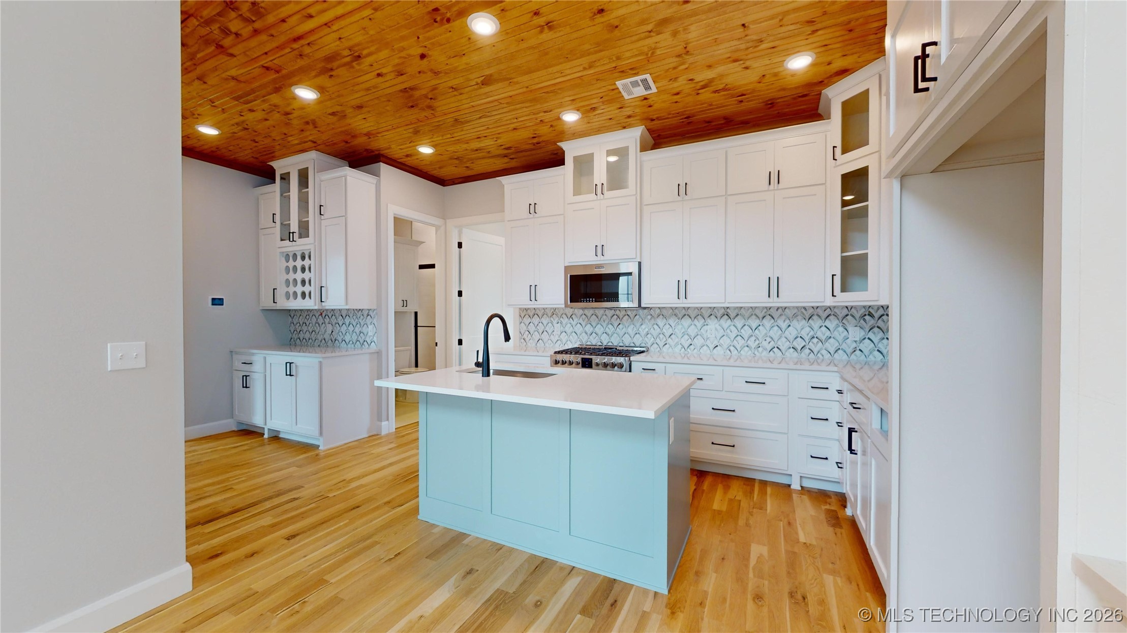 37251 S Cliff Crest Drive Property Photo 7