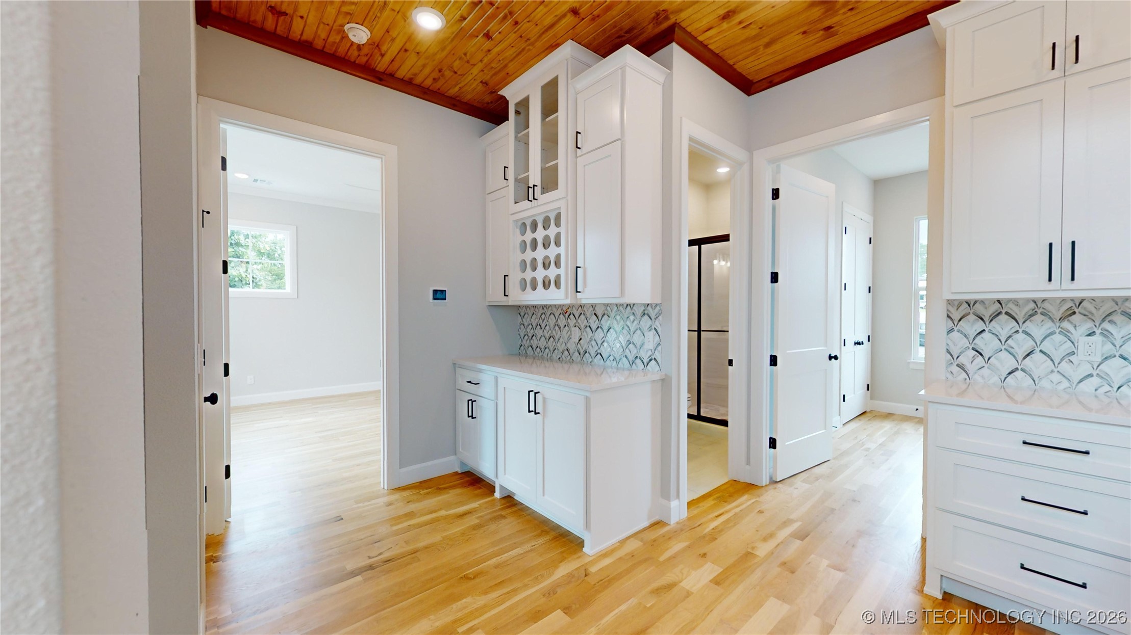 37251 S Cliff Crest Drive Property Photo 9