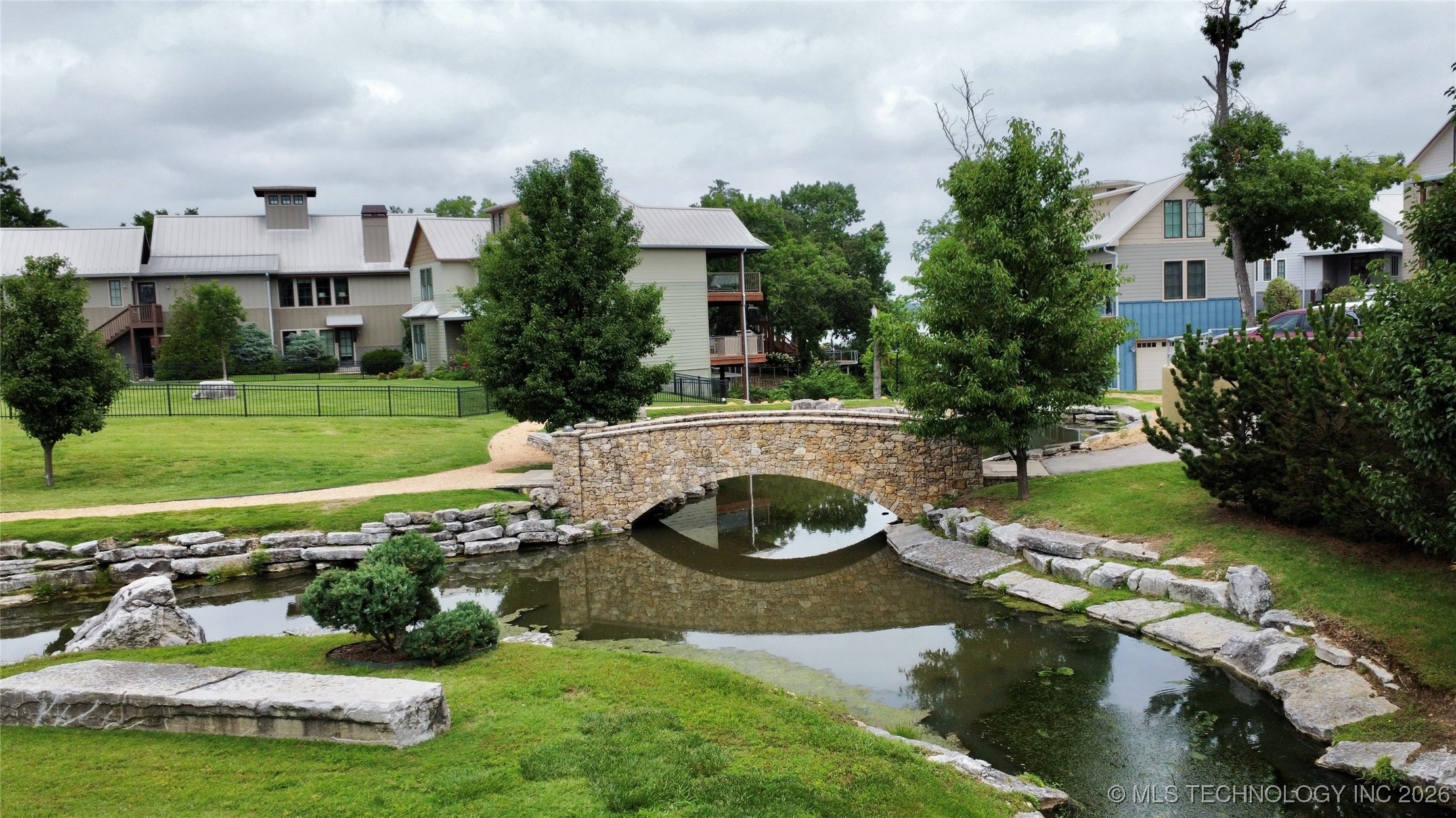 37251 S Cliff Crest Drive Property Photo 24