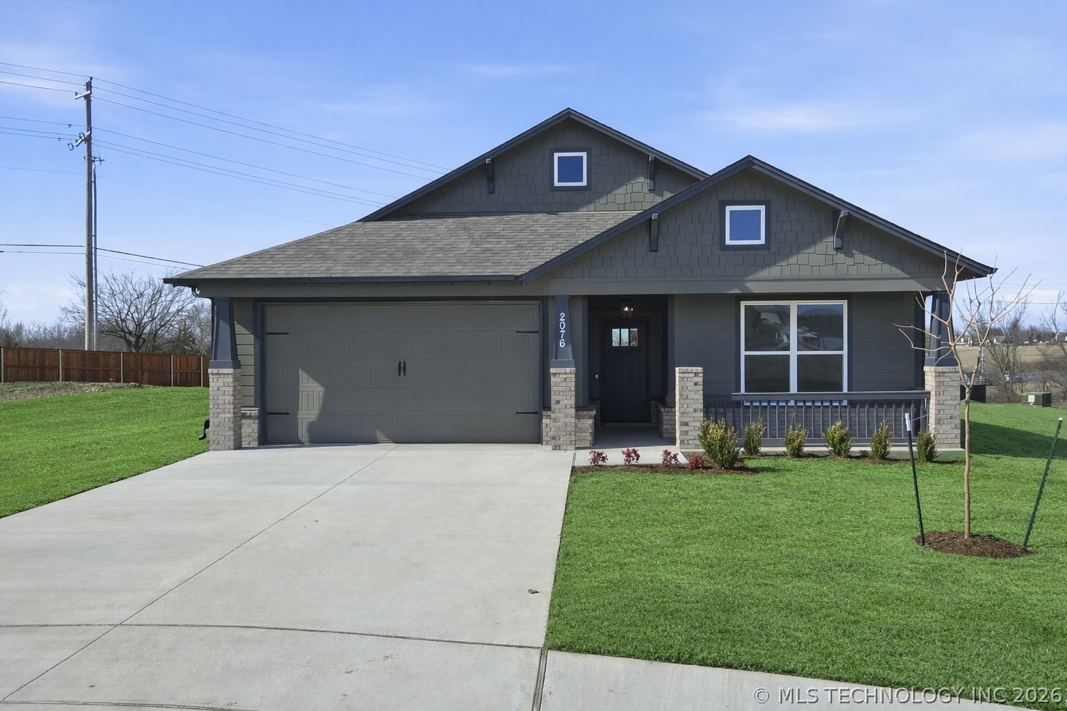 2076 W Berkeley Street Property Photo 1