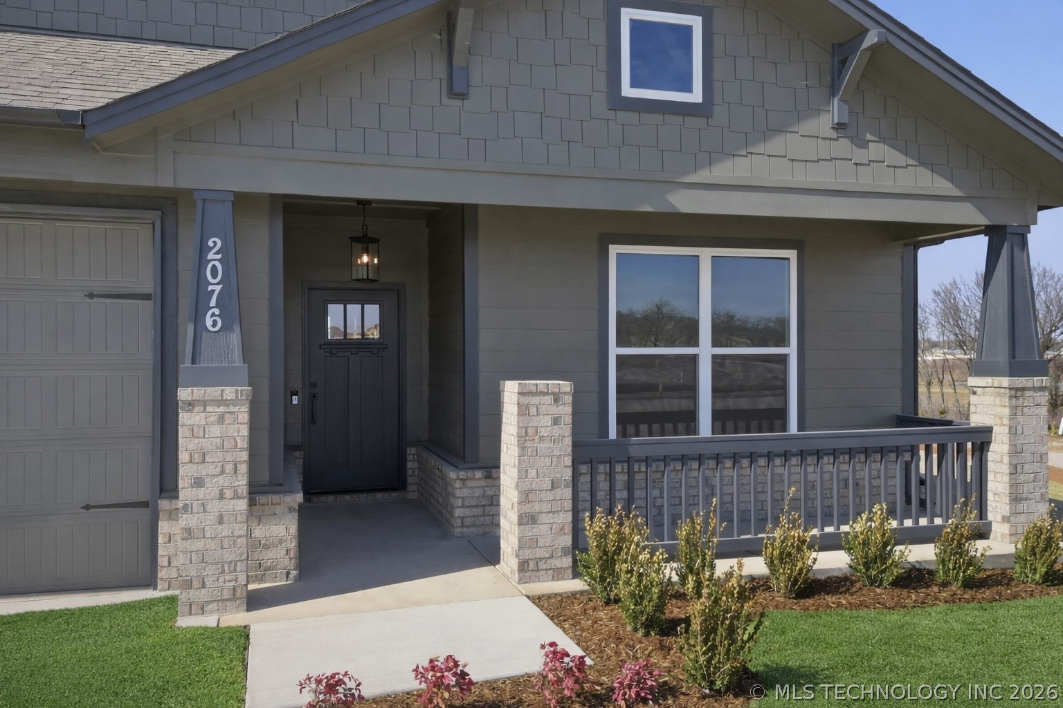 2076 W Berkeley Street Property Photo 3