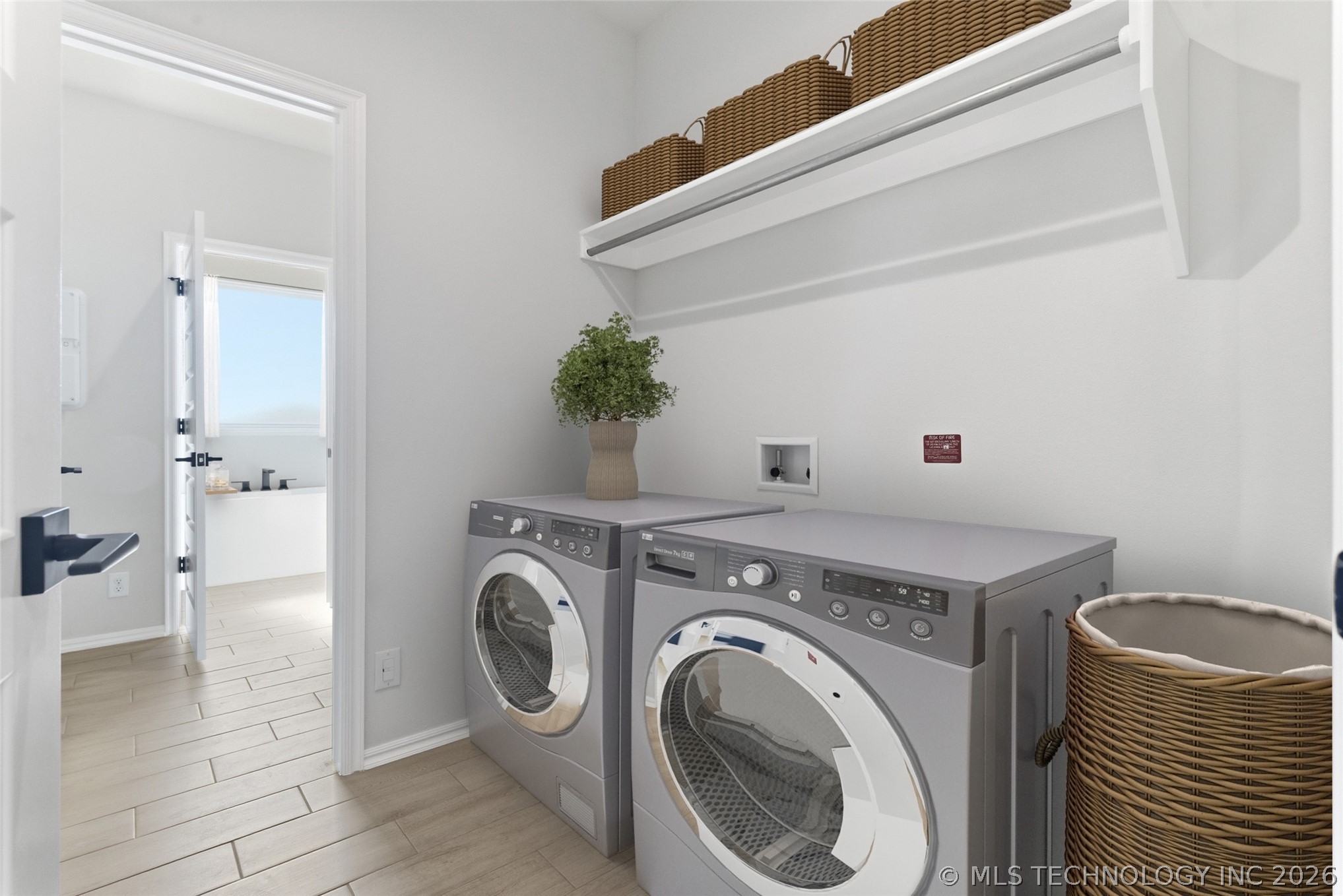 2076 W Berkeley Street Property Photo 11