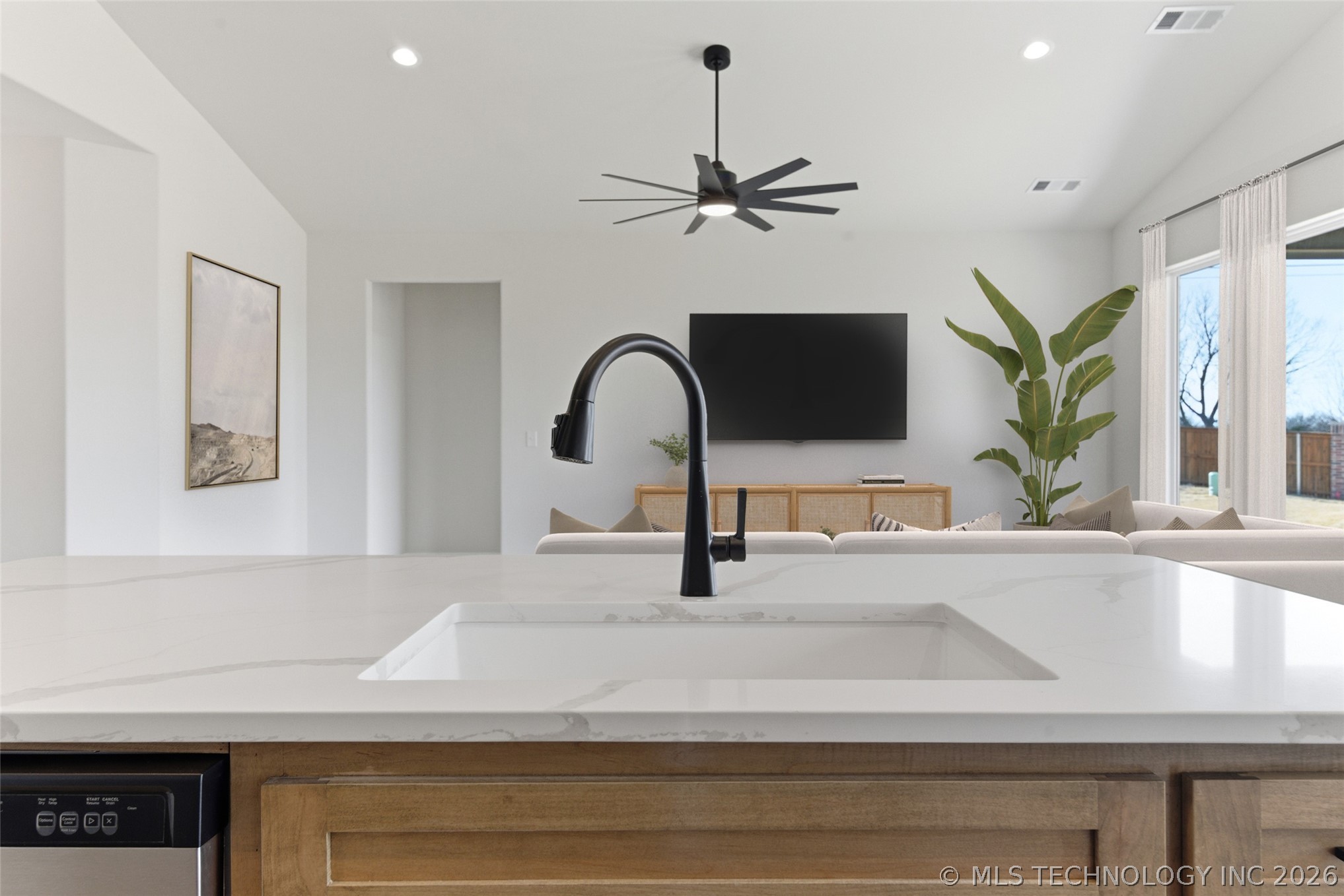 2076 W Berkeley Street Property Photo 16